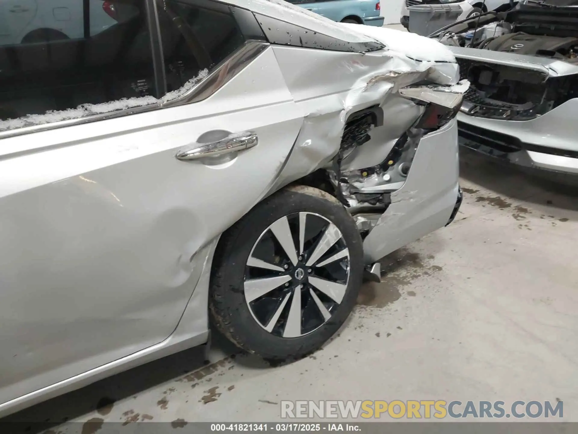 6 Photograph of a damaged car 1N4BL4DV2NN353921 NISSAN ALTIMA 2022