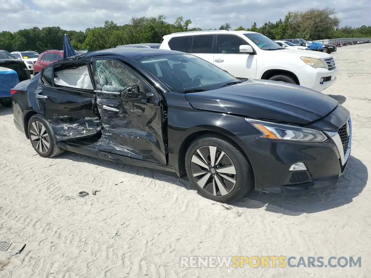 4 Photograph of a damaged car 1N4BL4DV2NN360724 NISSAN ALTIMA 2022