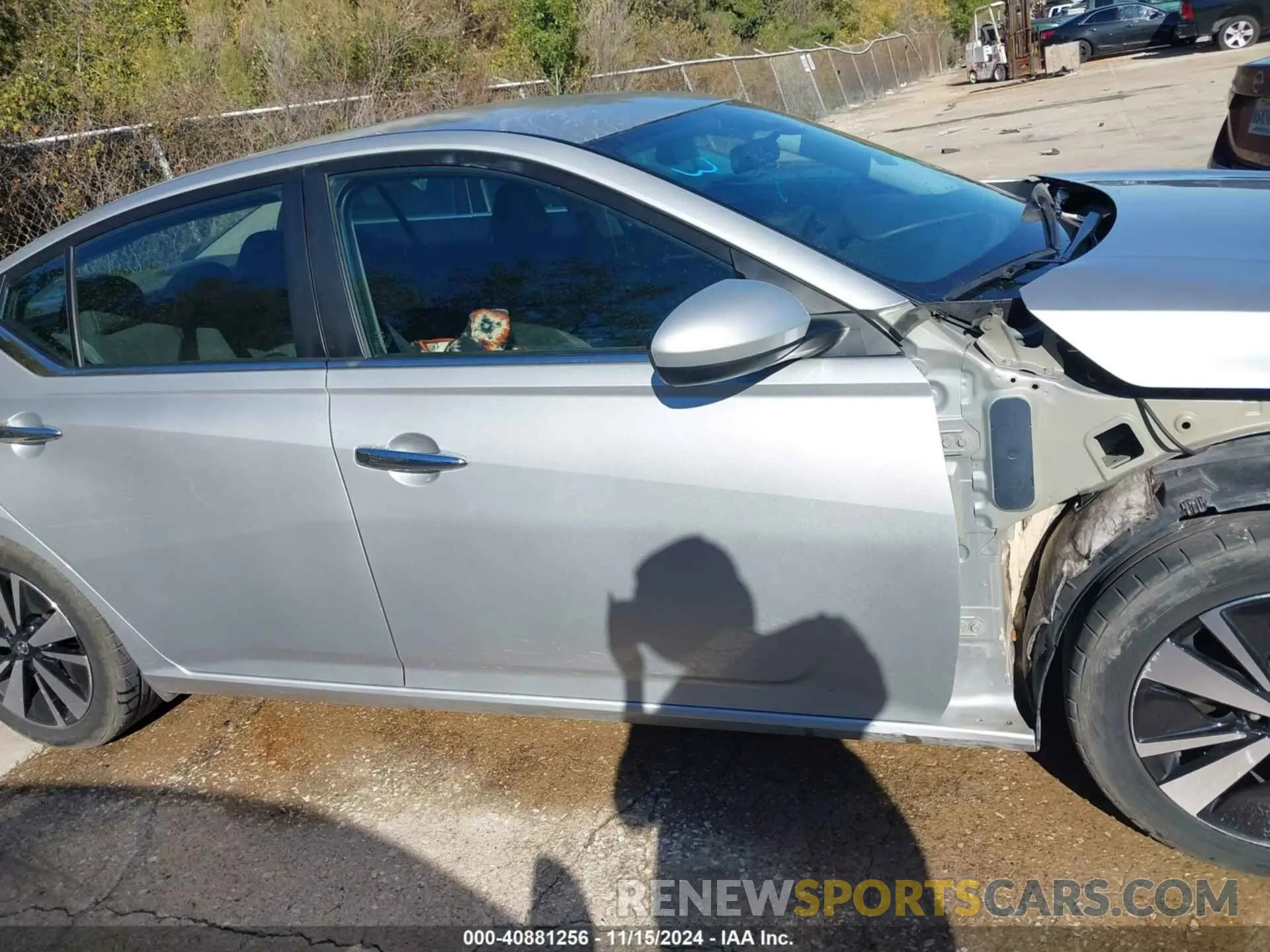 13 Photograph of a damaged car 1N4BL4DV2NN389625 NISSAN ALTIMA 2022