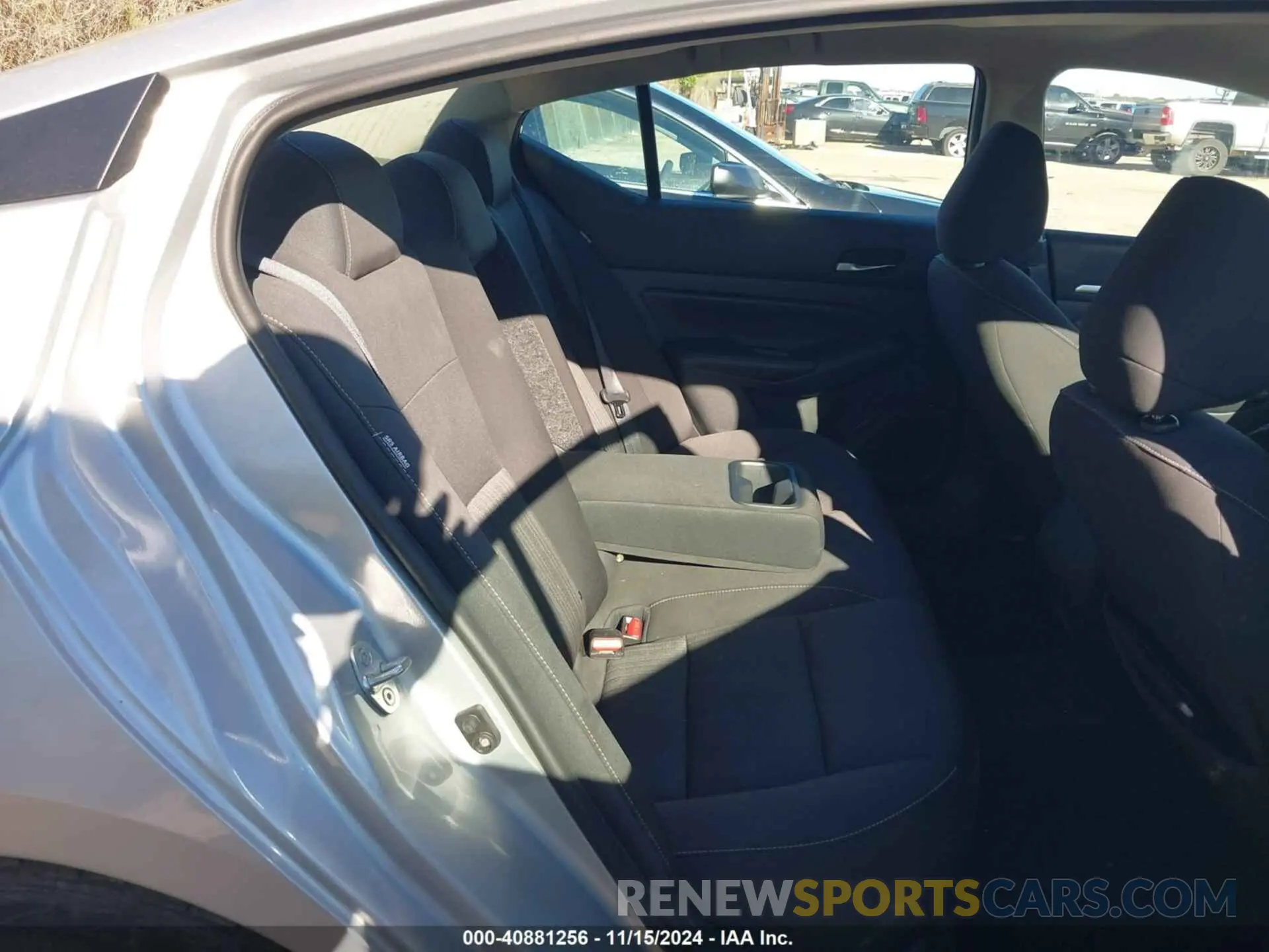 8 Photograph of a damaged car 1N4BL4DV2NN389625 NISSAN ALTIMA 2022