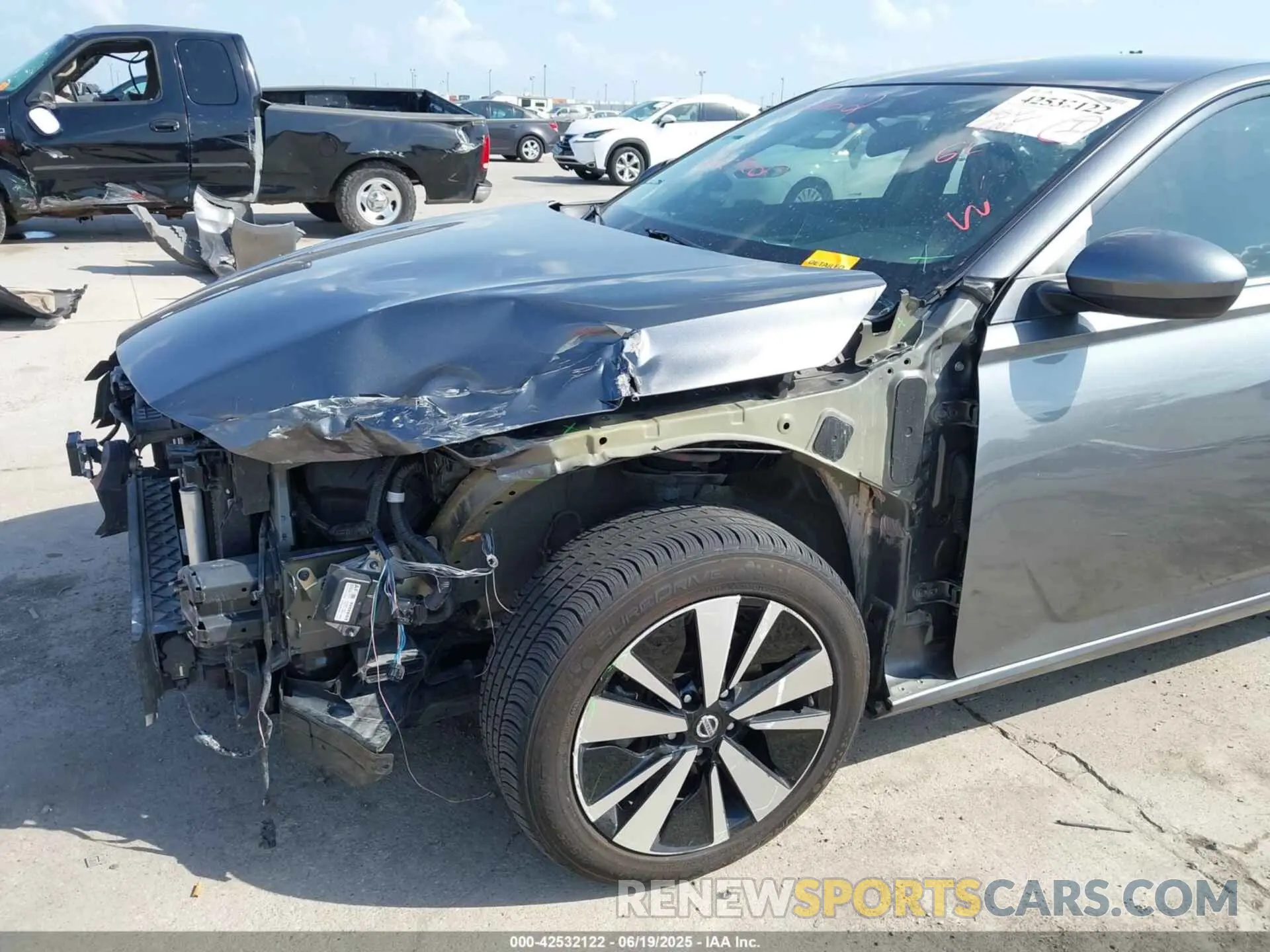 21 Photograph of a damaged car 1N4BL4DV2NN396171 NISSAN ALTIMA 2022