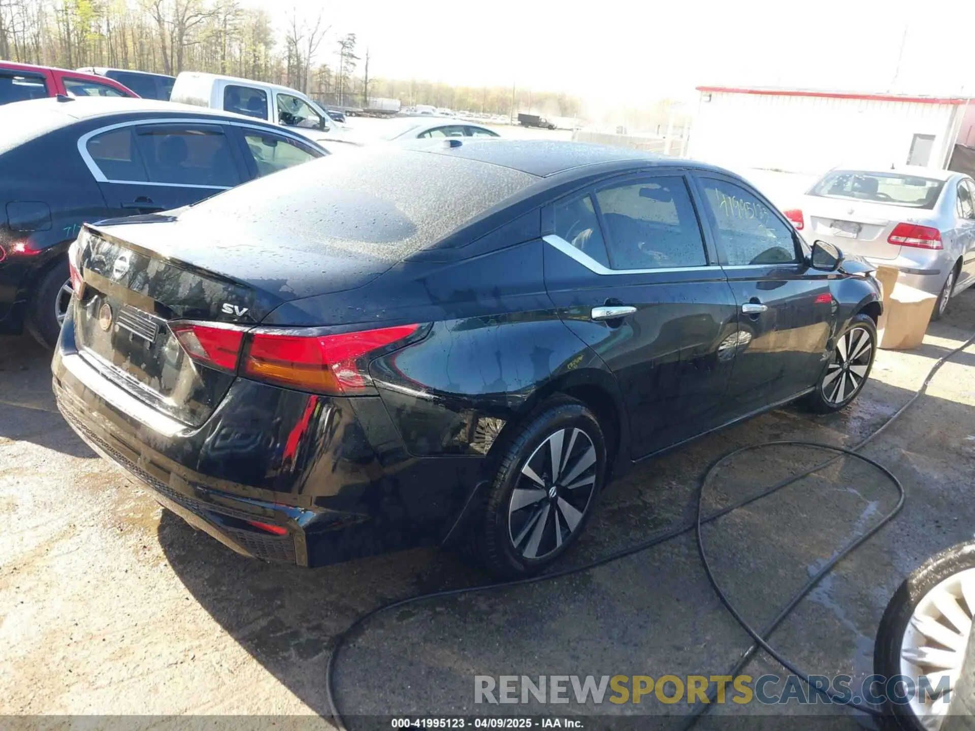 4 Photograph of a damaged car 1N4BL4DV3NN321477 NISSAN ALTIMA 2022