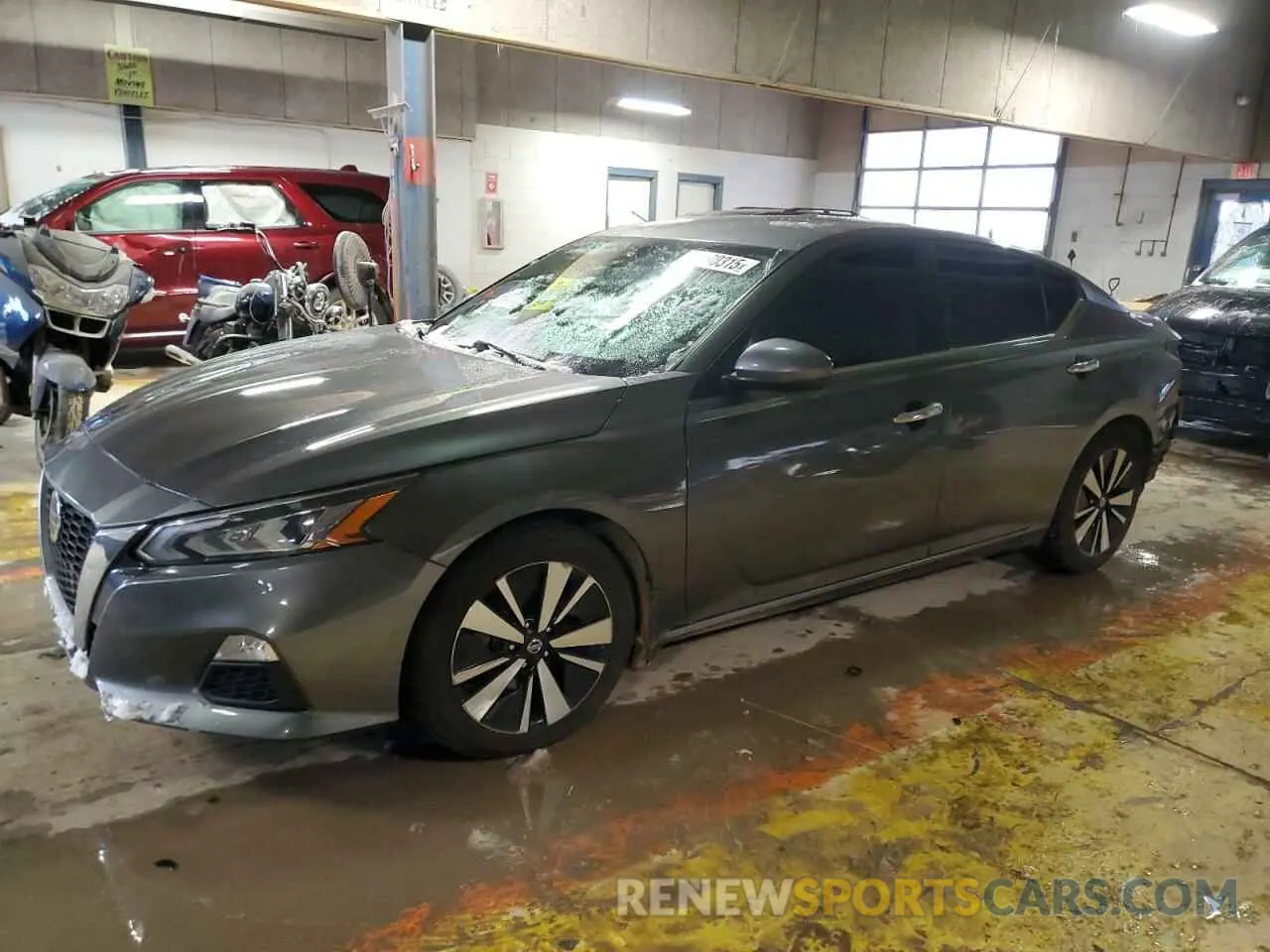 1 Photograph of a damaged car 1N4BL4DV3NN321561 NISSAN ALTIMA 2022