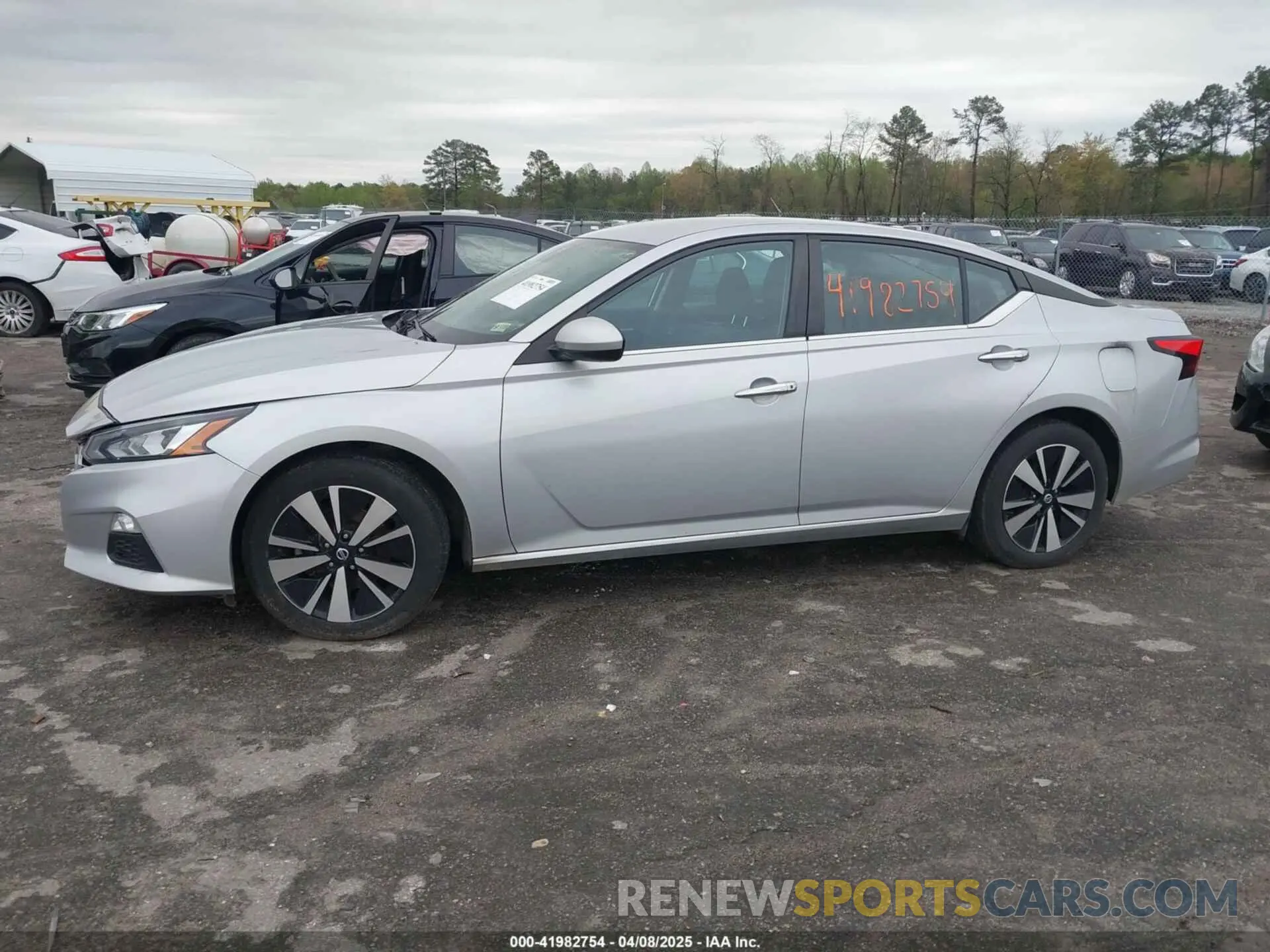 14 Photograph of a damaged car 1N4BL4DV3NN368749 NISSAN ALTIMA 2022