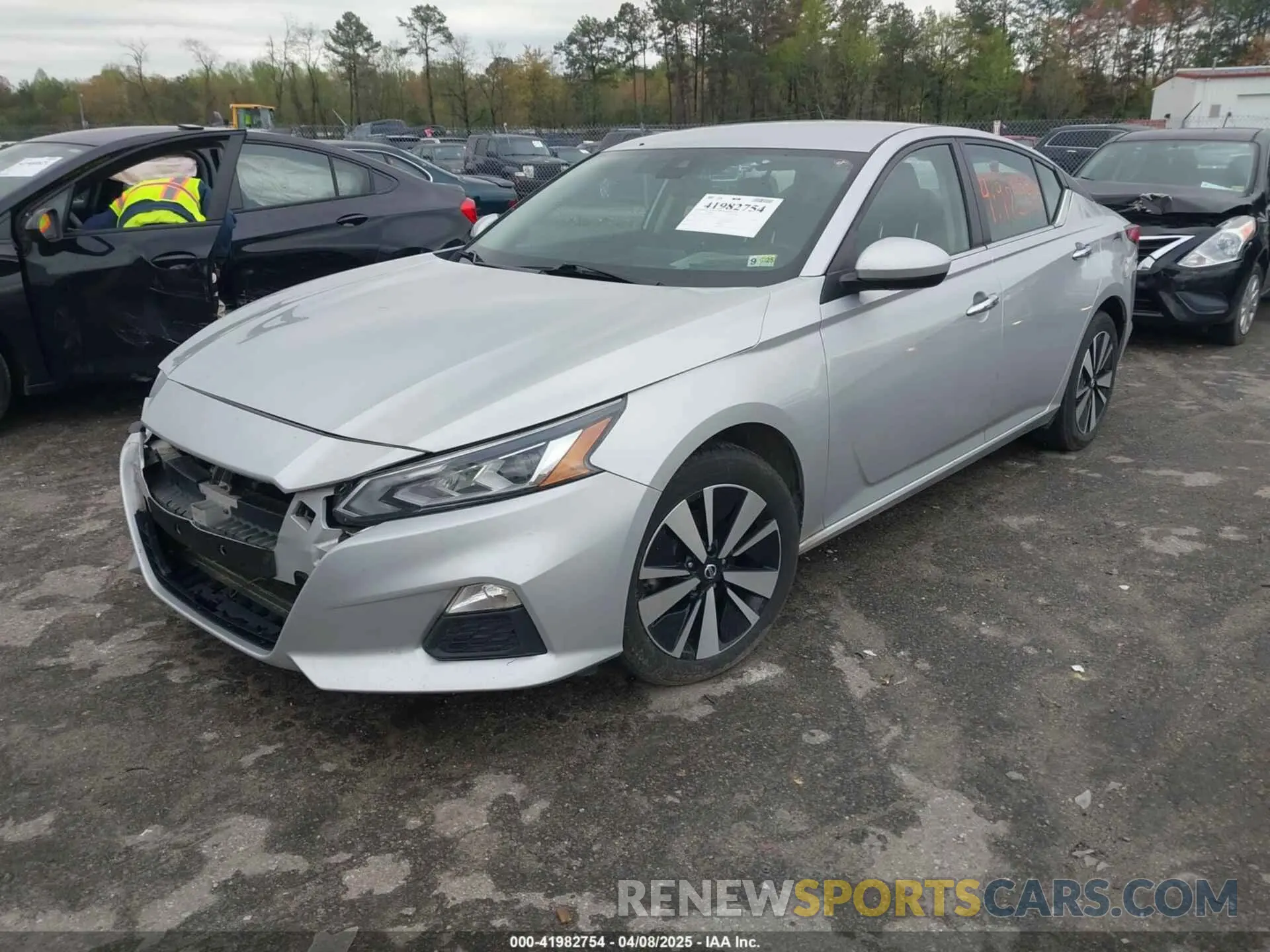 2 Photograph of a damaged car 1N4BL4DV3NN368749 NISSAN ALTIMA 2022
