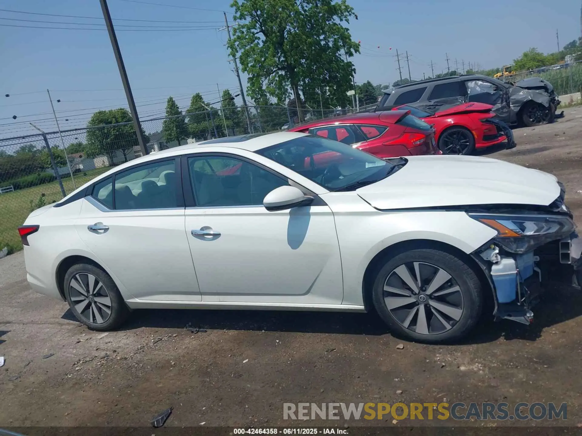 14 Photograph of a damaged car 1N4BL4DV3NN371828 NISSAN ALTIMA 2022