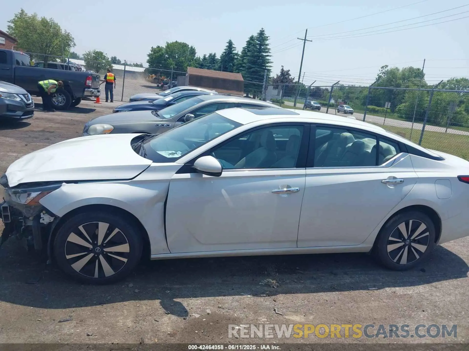 15 Photograph of a damaged car 1N4BL4DV3NN371828 NISSAN ALTIMA 2022
