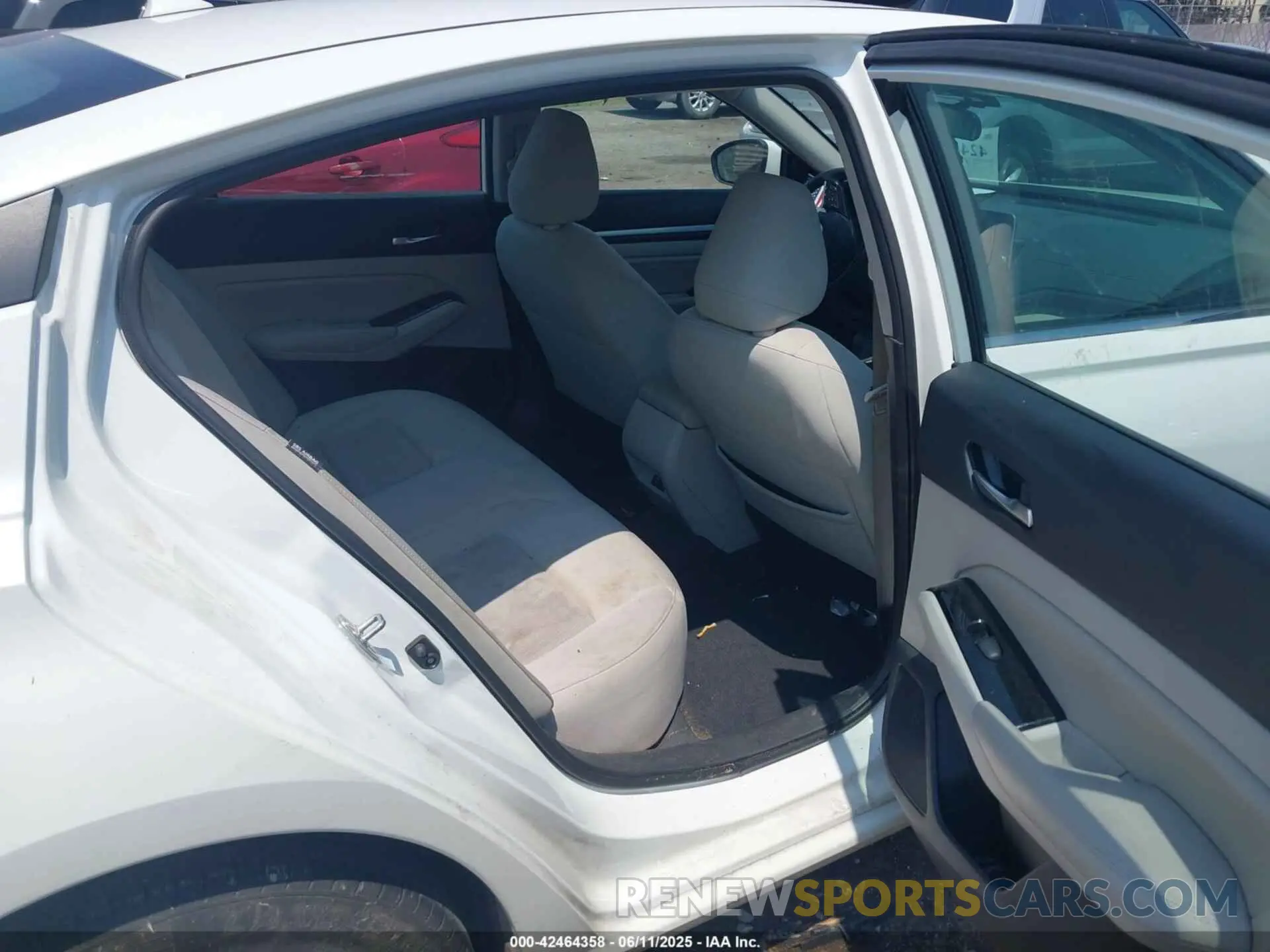 8 Photograph of a damaged car 1N4BL4DV3NN371828 NISSAN ALTIMA 2022