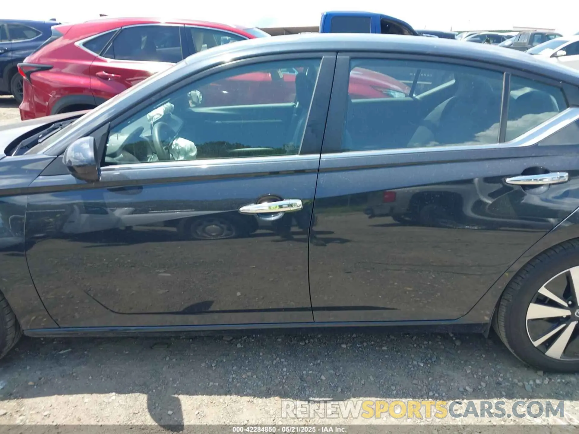 14 Photograph of a damaged car 1N4BL4DV3NN379539 NISSAN ALTIMA 2022