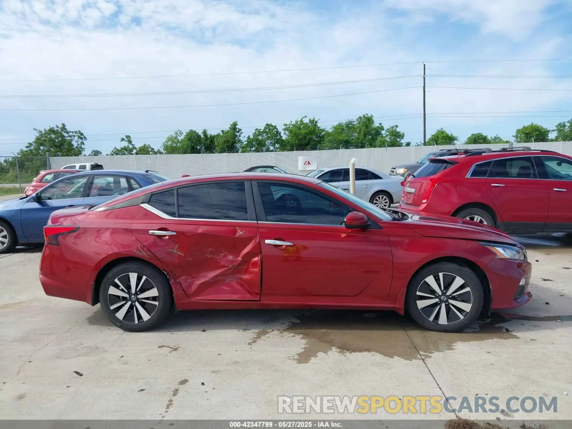 13 Photograph of a damaged car 1N4BL4DV3NN409915 NISSAN ALTIMA 2022