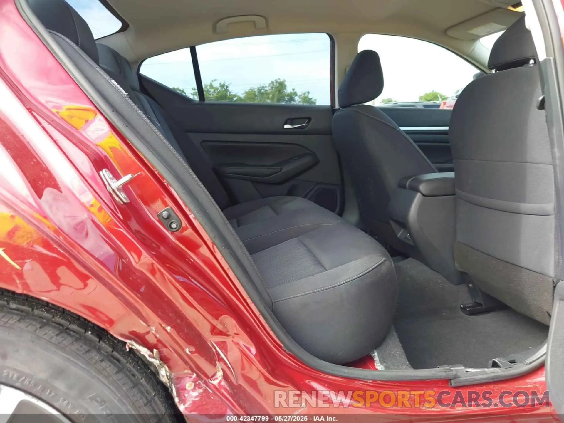 8 Photograph of a damaged car 1N4BL4DV3NN409915 NISSAN ALTIMA 2022