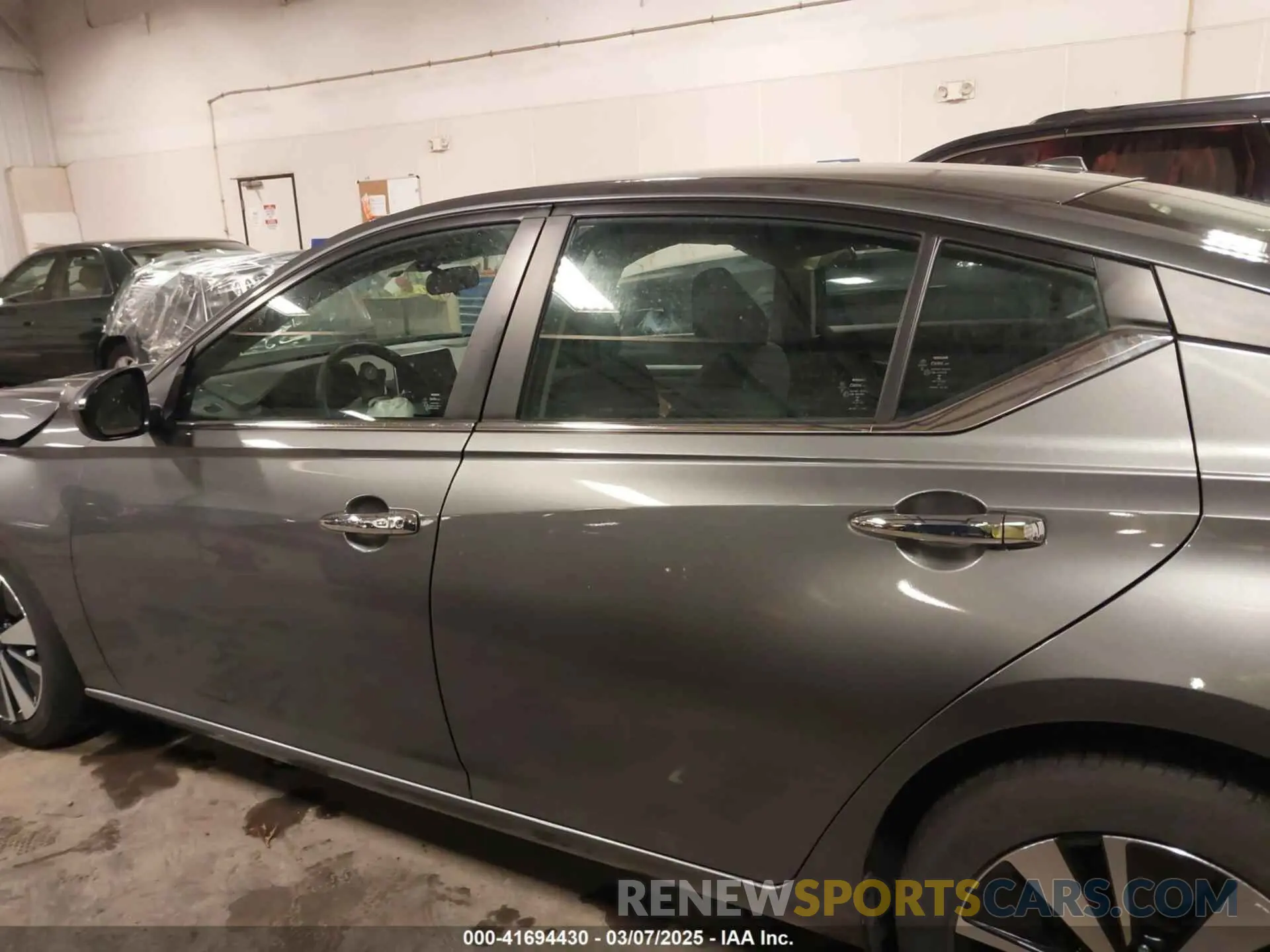 14 Photograph of a damaged car 1N4BL4DV3NN411177 NISSAN ALTIMA 2022
