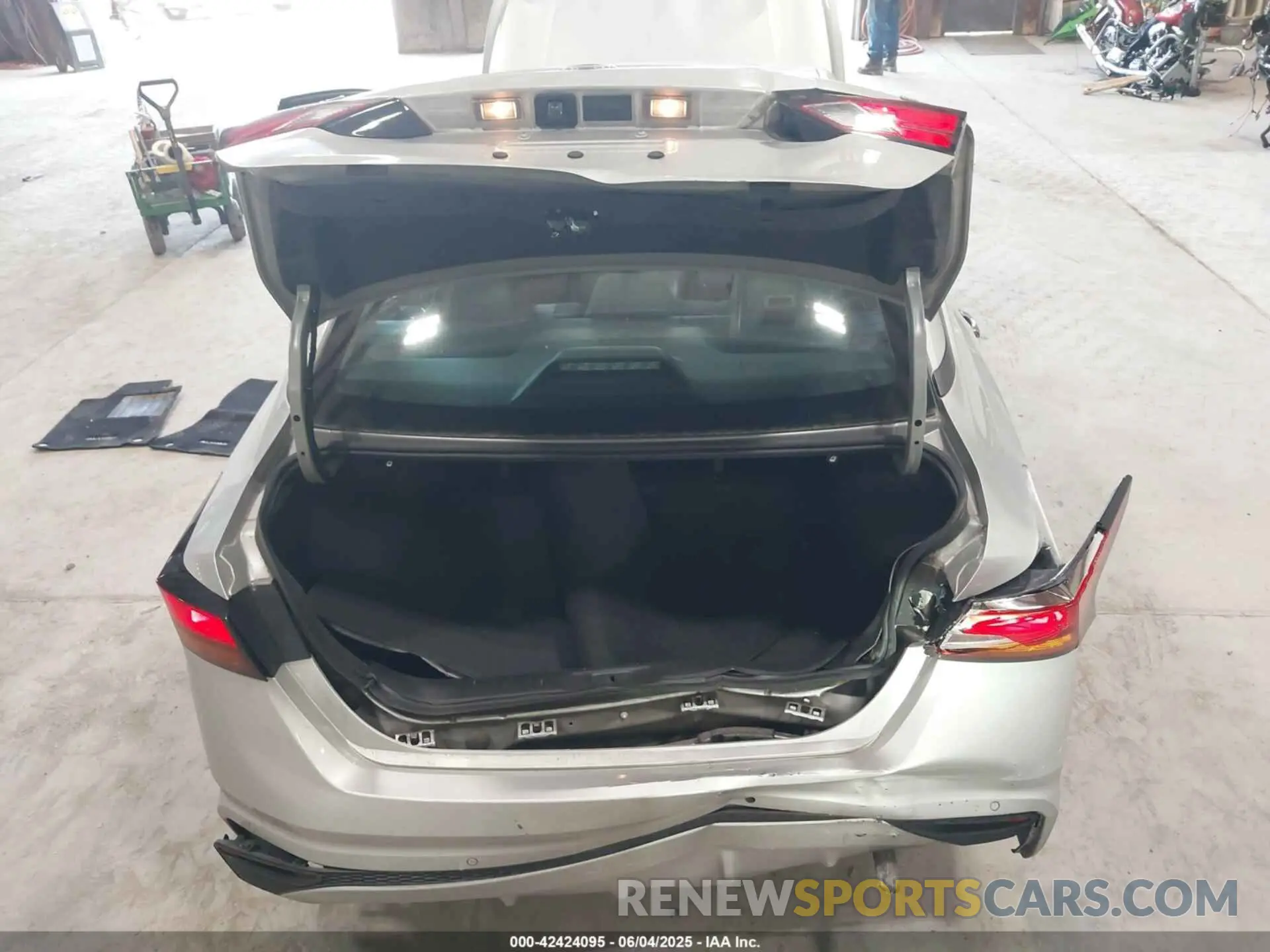6 Photograph of a damaged car 1N4BL4DV4NN317096 NISSAN ALTIMA 2022