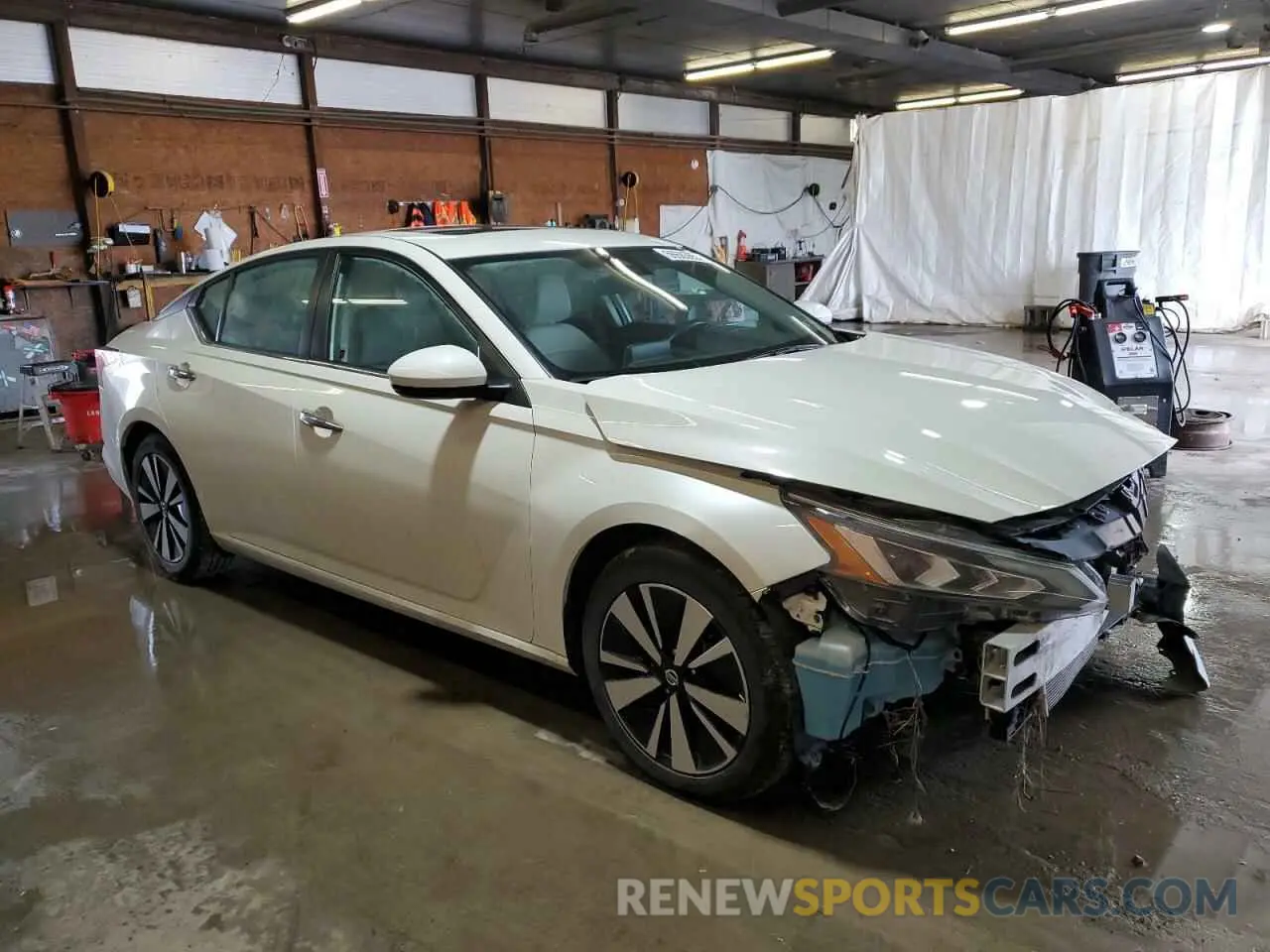 4 Photograph of a damaged car 1N4BL4DV4NN335565 NISSAN ALTIMA 2022