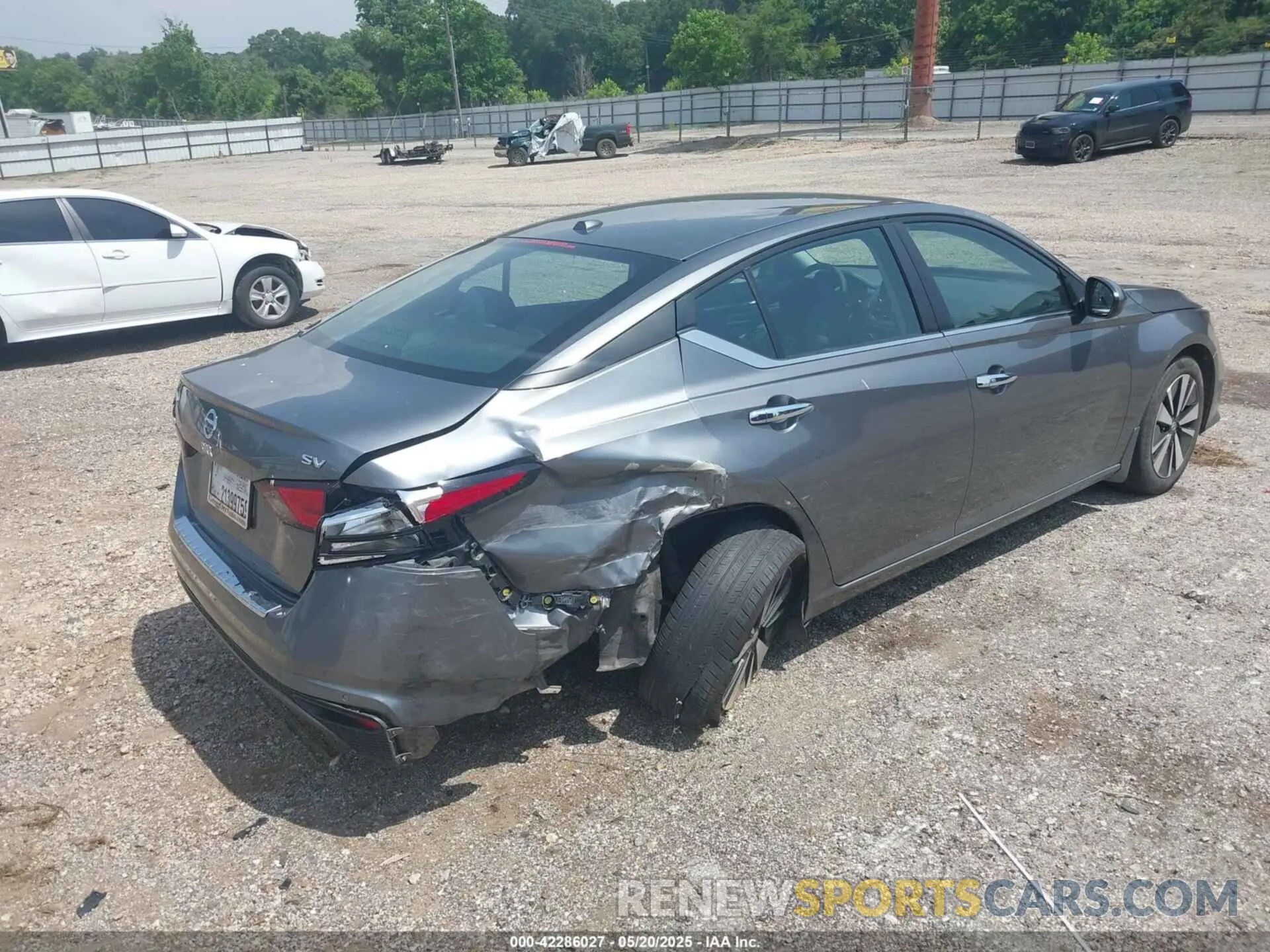 4 Photograph of a damaged car 1N4BL4DV4NN341723 NISSAN ALTIMA 2022
