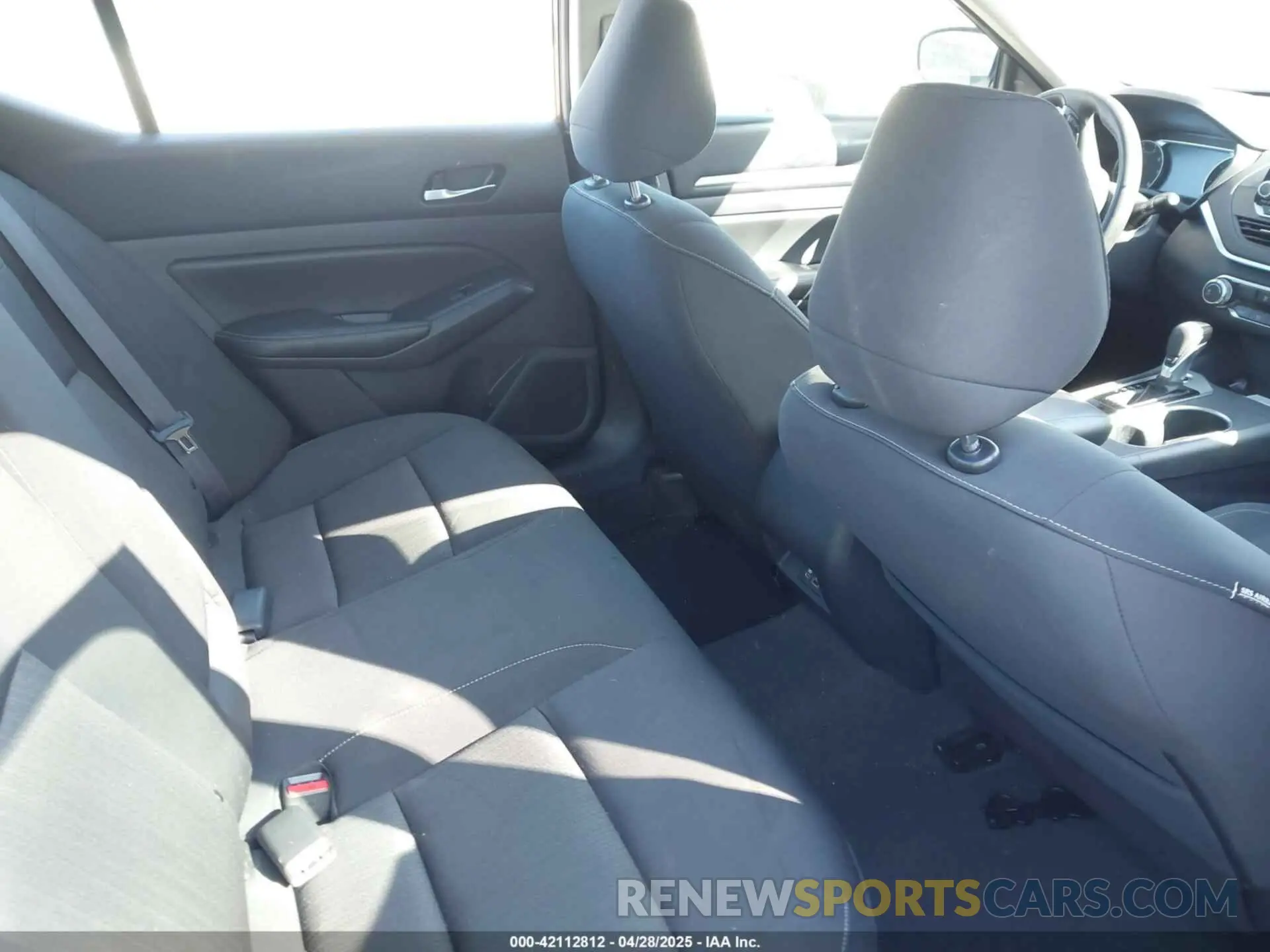 8 Photograph of a damaged car 1N4BL4DV5NN336398 NISSAN ALTIMA 2022
