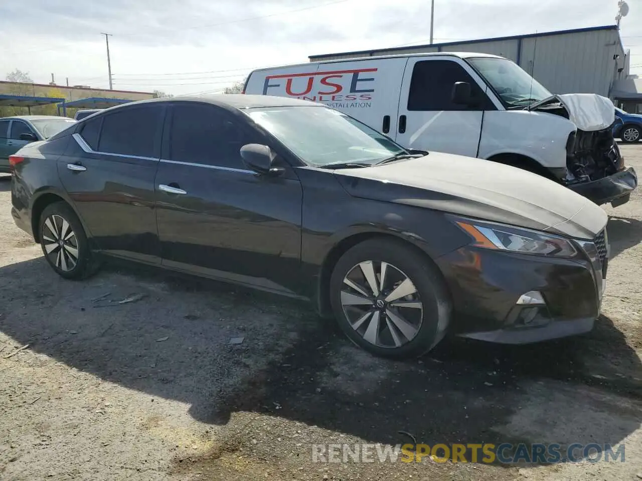 4 Photograph of a damaged car 1N4BL4DV5NN361723 NISSAN ALTIMA 2022