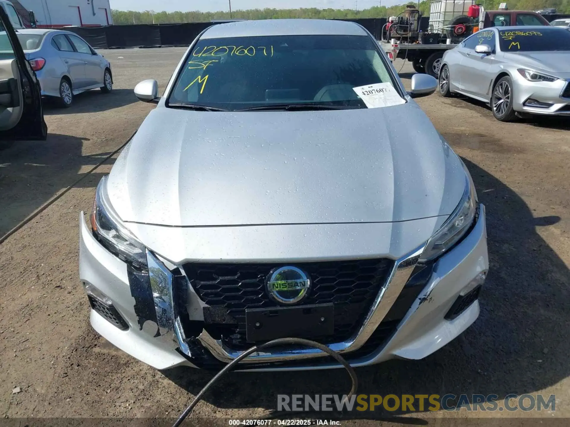 12 Photograph of a damaged car 1N4BL4DV5NN374875 NISSAN ALTIMA 2022