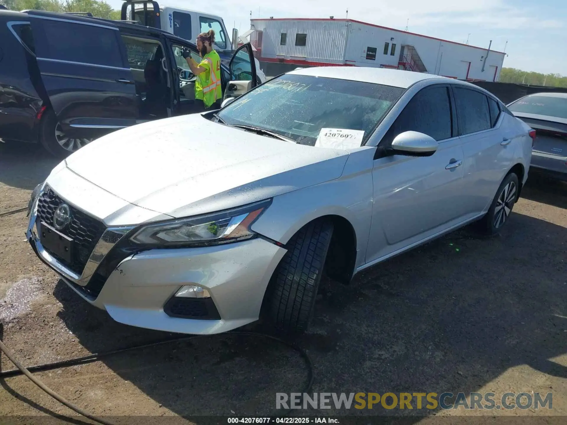 2 Photograph of a damaged car 1N4BL4DV5NN374875 NISSAN ALTIMA 2022