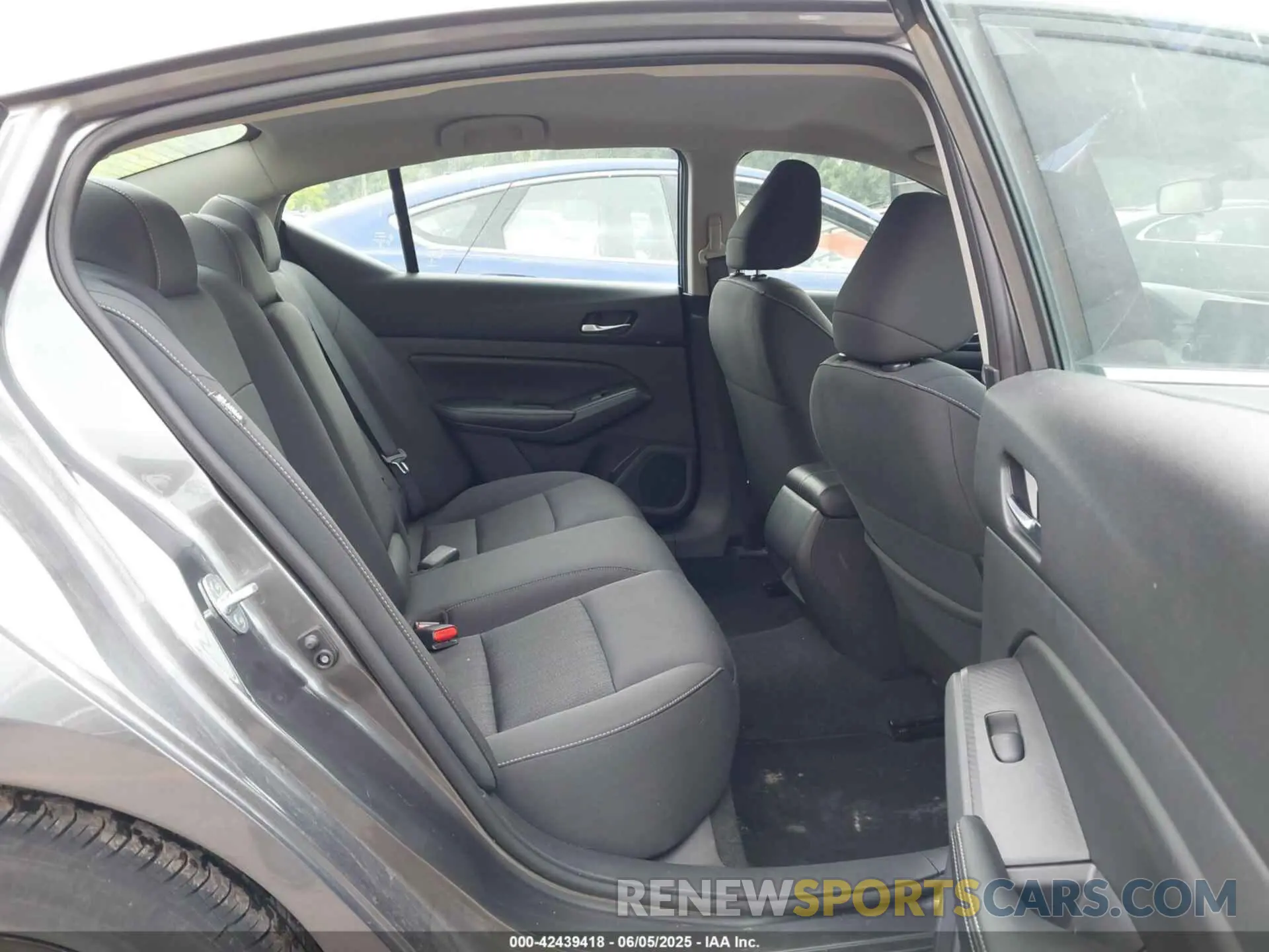 8 Photograph of a damaged car 1N4BL4DV5NN388453 NISSAN ALTIMA 2022