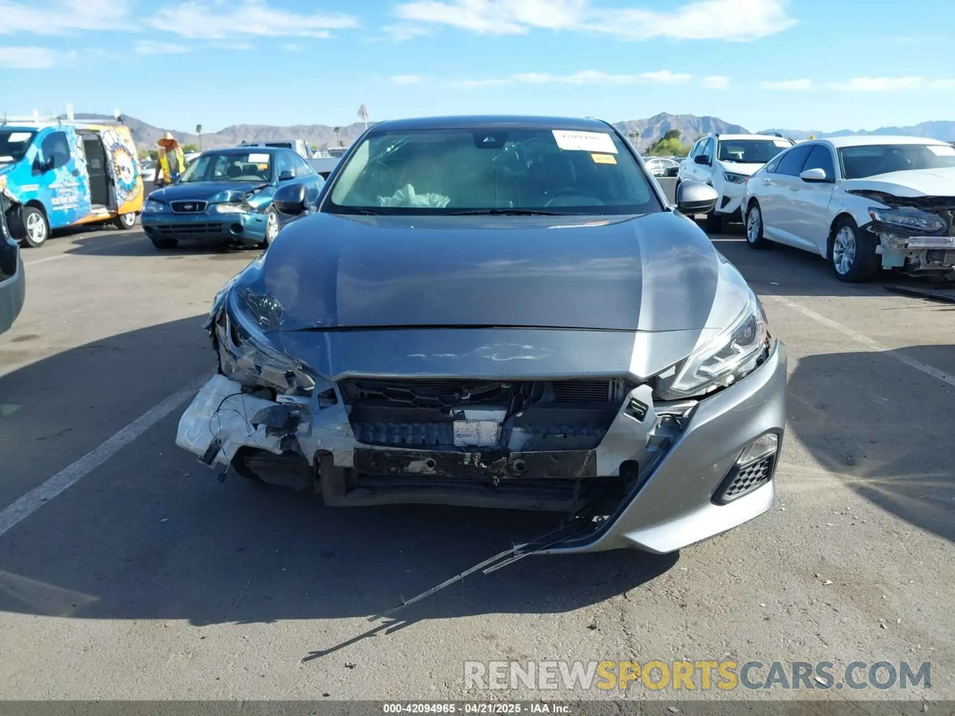 13 Photograph of a damaged car 1N4BL4DV5NN391336 NISSAN ALTIMA 2022