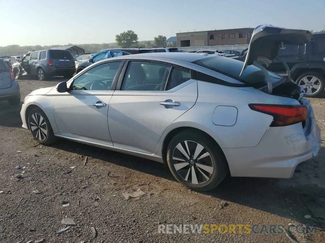 2 Photograph of a damaged car 1N4BL4DV6NN306889 NISSAN ALTIMA 2022