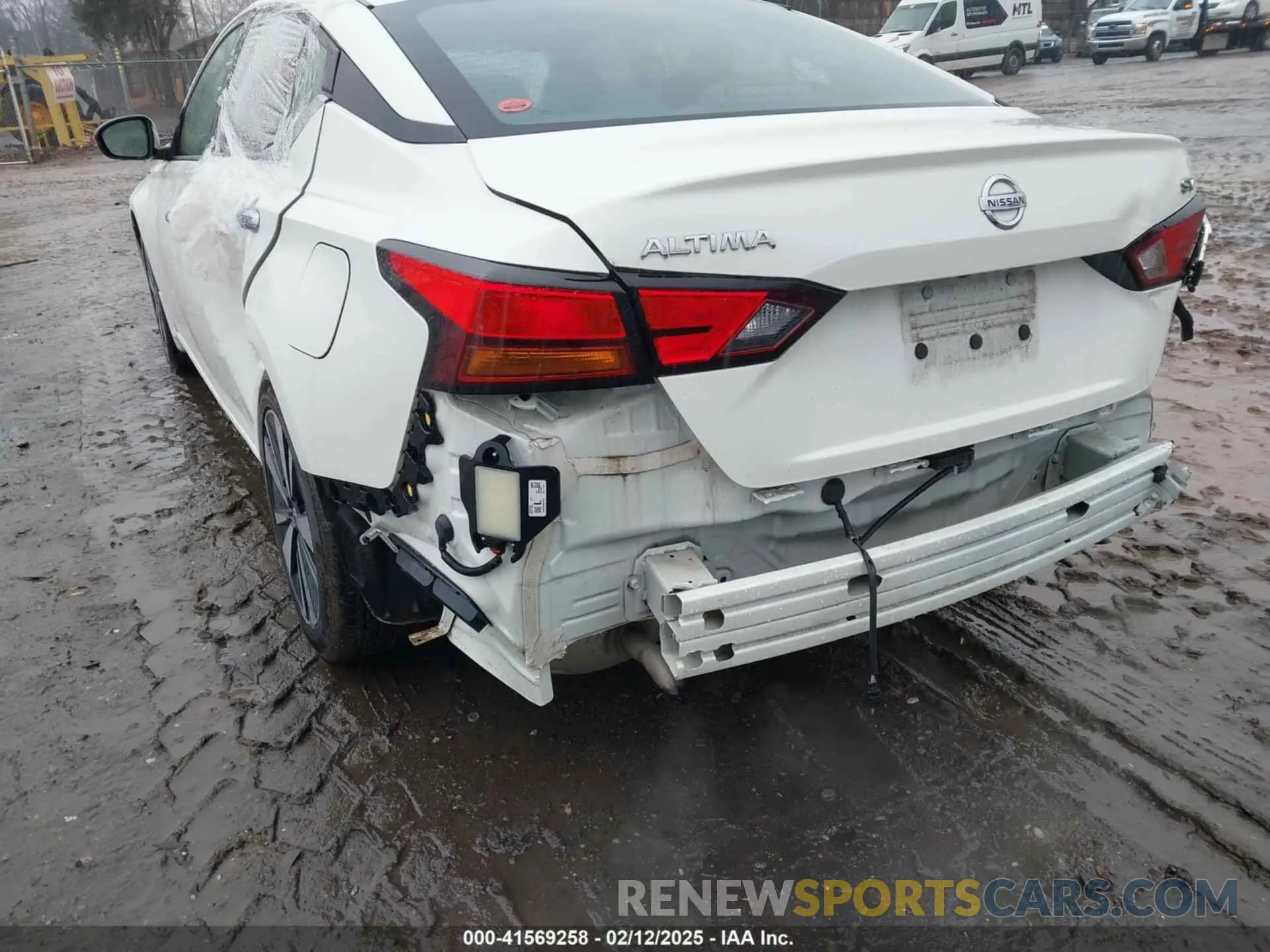 12 Photograph of a damaged car 1N4BL4DV6NN329735 NISSAN ALTIMA 2022
