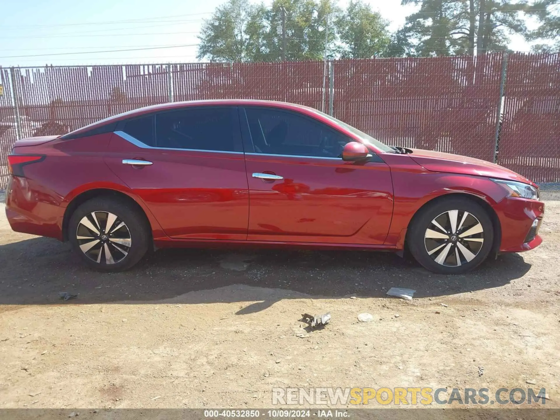 13 Photograph of a damaged car 1N4BL4DV6NN345269 NISSAN ALTIMA 2022