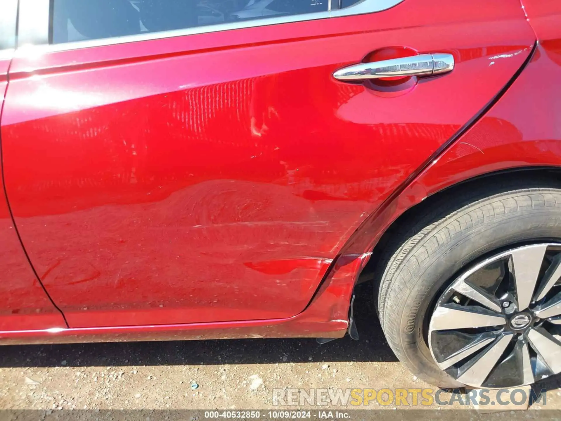 17 Photograph of a damaged car 1N4BL4DV6NN345269 NISSAN ALTIMA 2022