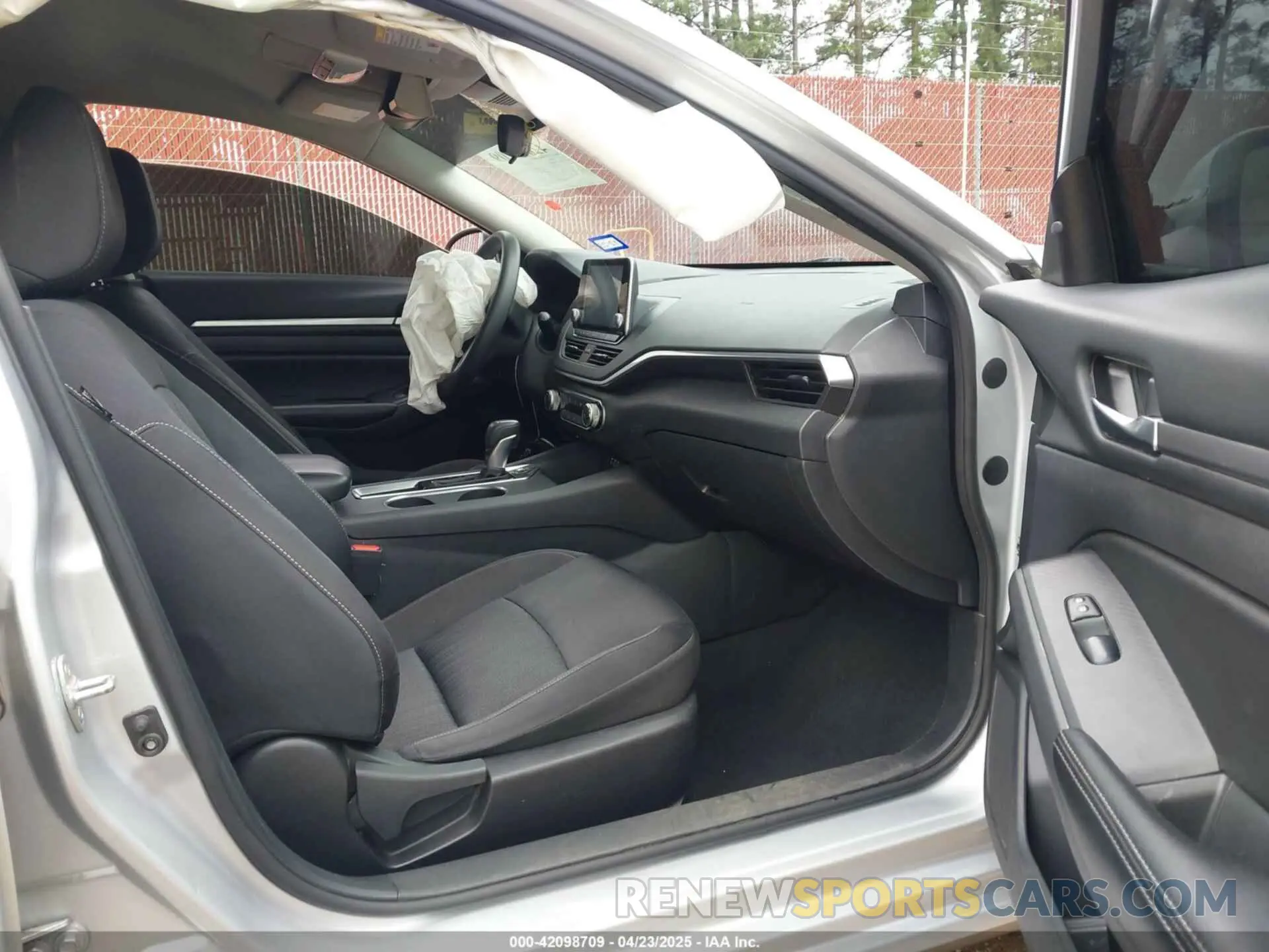 5 Photograph of a damaged car 1N4BL4DV6NN369779 NISSAN ALTIMA 2022