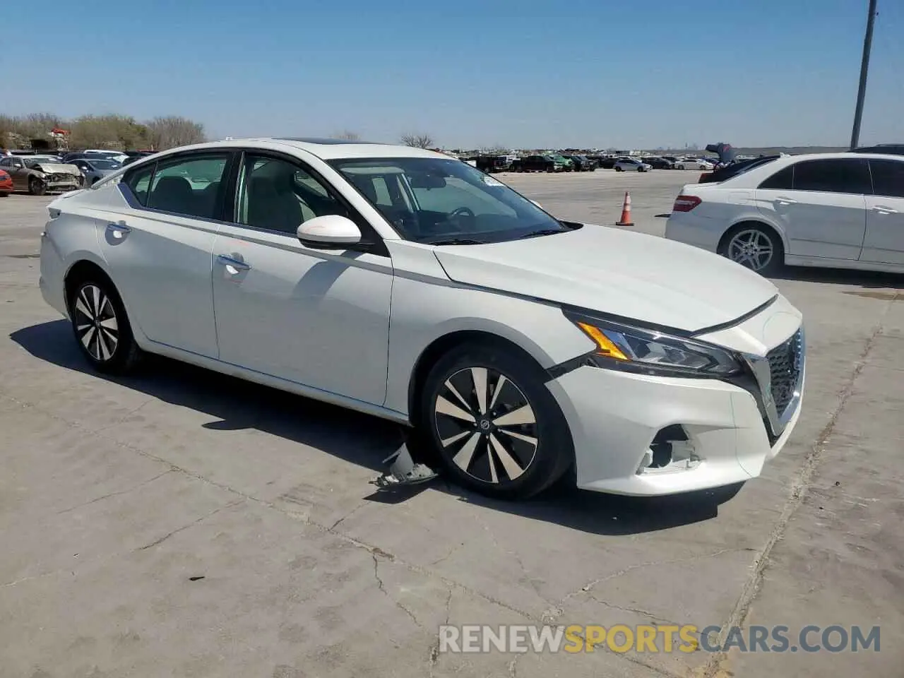 4 Photograph of a damaged car 1N4BL4DV6NN372438 NISSAN ALTIMA 2022