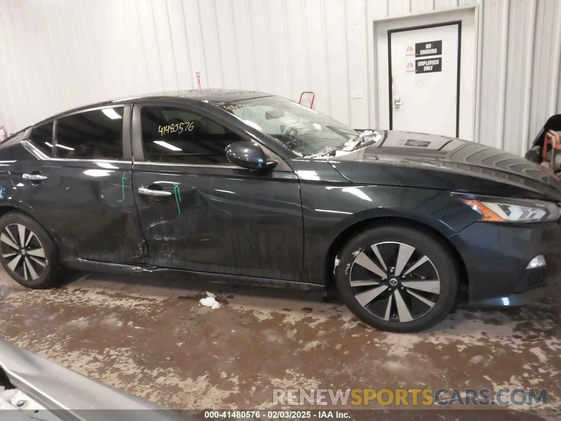 13 Photograph of a damaged car 1N4BL4DV6NN383746 NISSAN ALTIMA 2022
