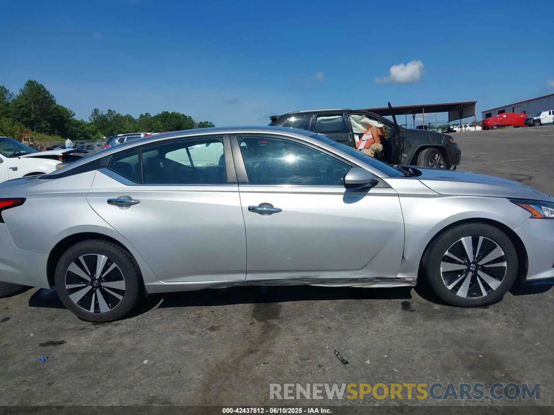 14 Photograph of a damaged car 1N4BL4DV6NN385495 NISSAN ALTIMA 2022