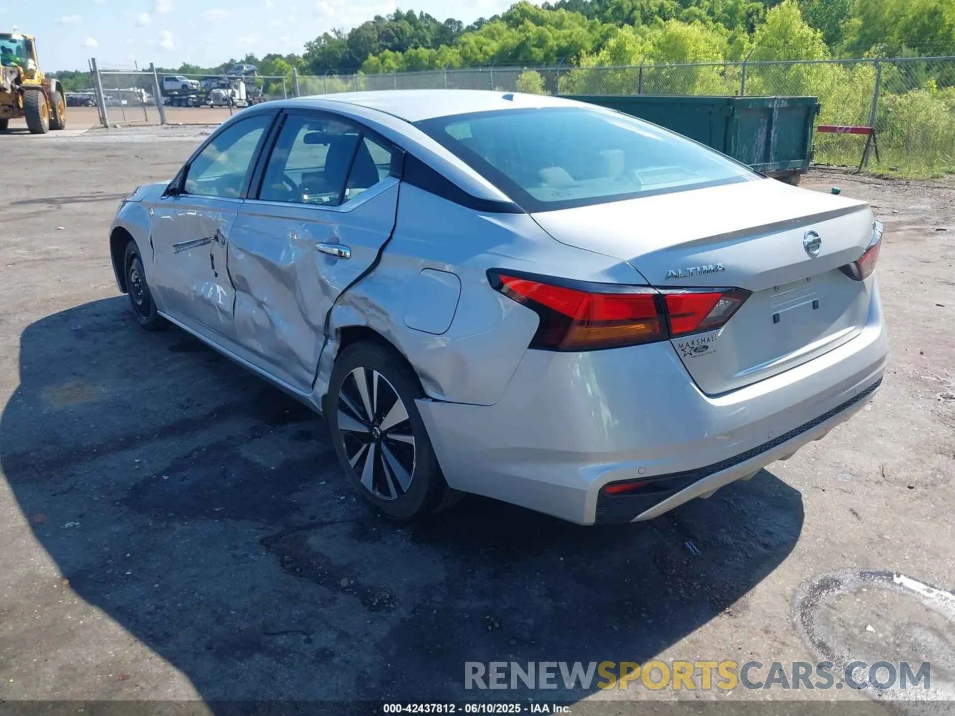 3 Photograph of a damaged car 1N4BL4DV6NN385495 NISSAN ALTIMA 2022