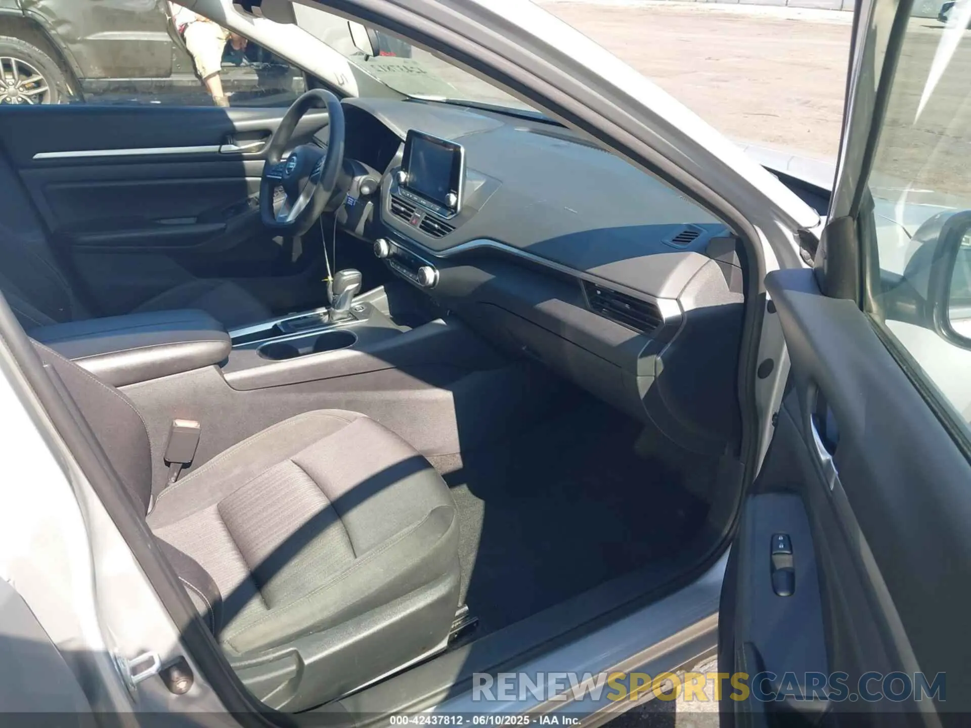 5 Photograph of a damaged car 1N4BL4DV6NN385495 NISSAN ALTIMA 2022