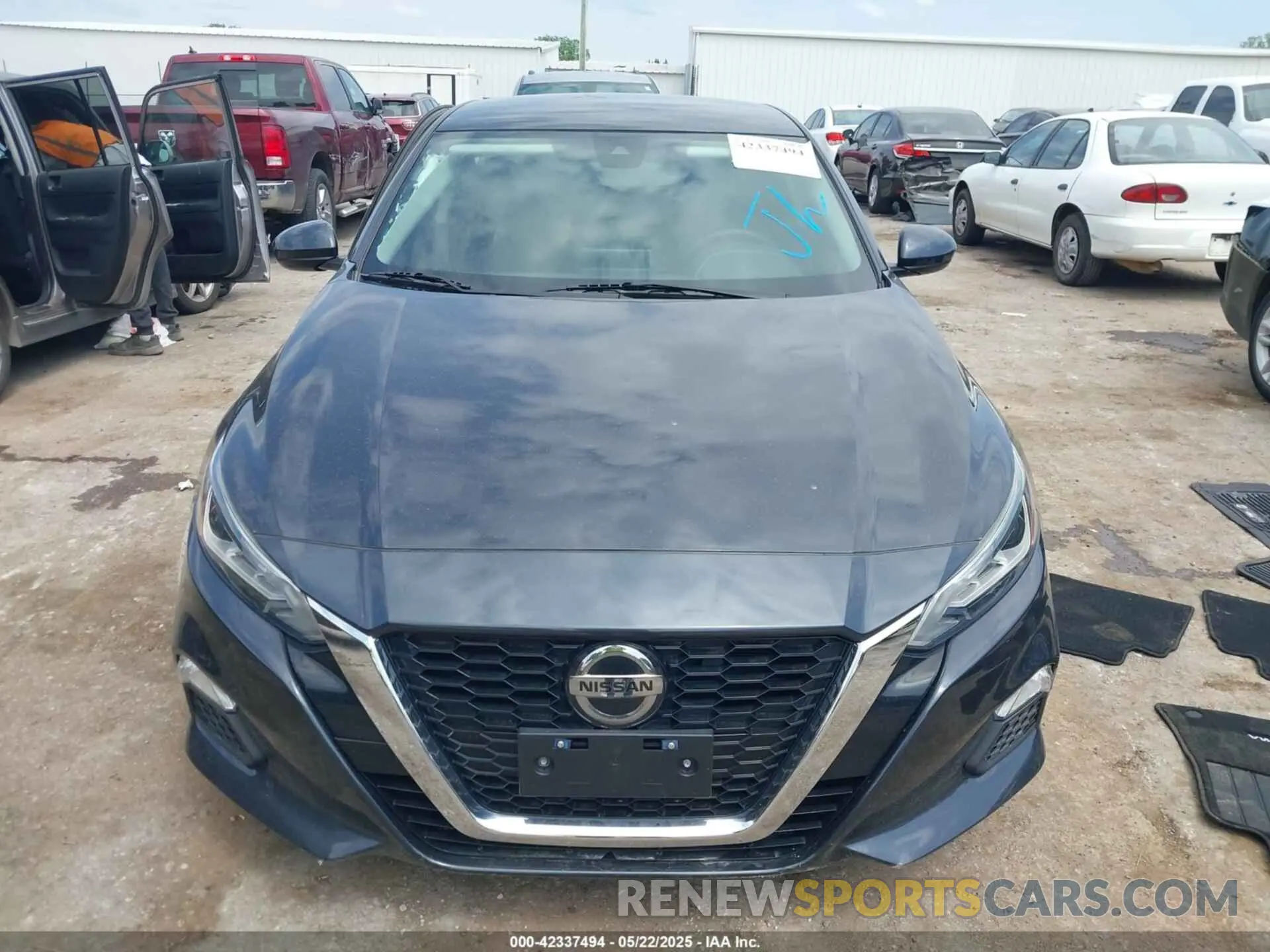 12 Photograph of a damaged car 1N4BL4DV6NN386243 NISSAN ALTIMA 2022