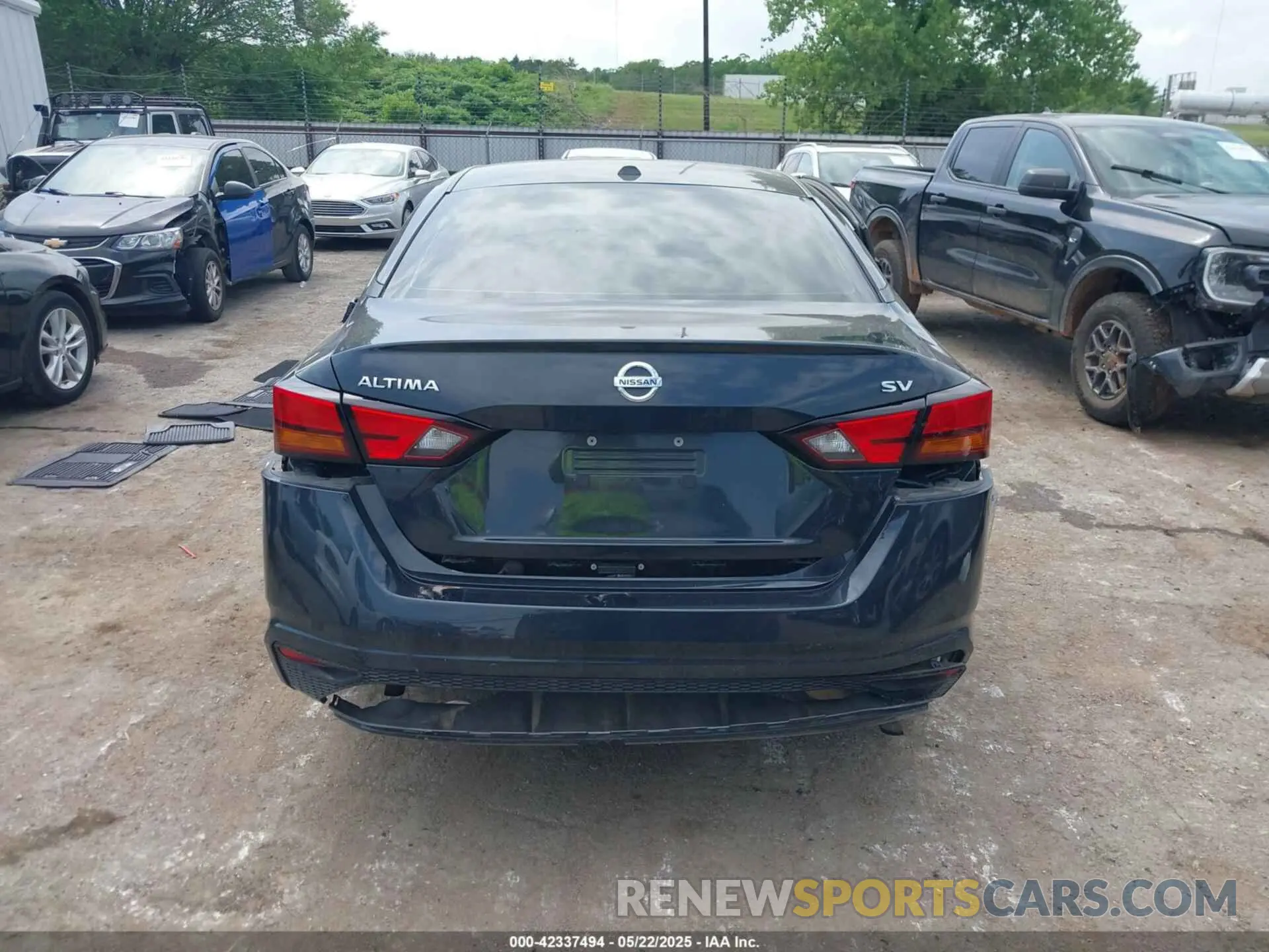 16 Photograph of a damaged car 1N4BL4DV6NN386243 NISSAN ALTIMA 2022
