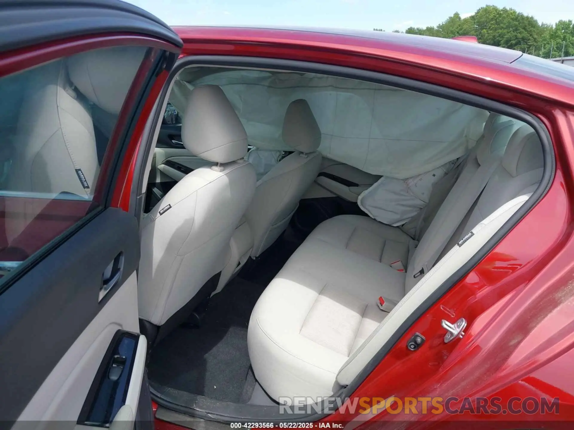 8 Photograph of a damaged car 1N4BL4DV6NN409911 NISSAN ALTIMA 2022