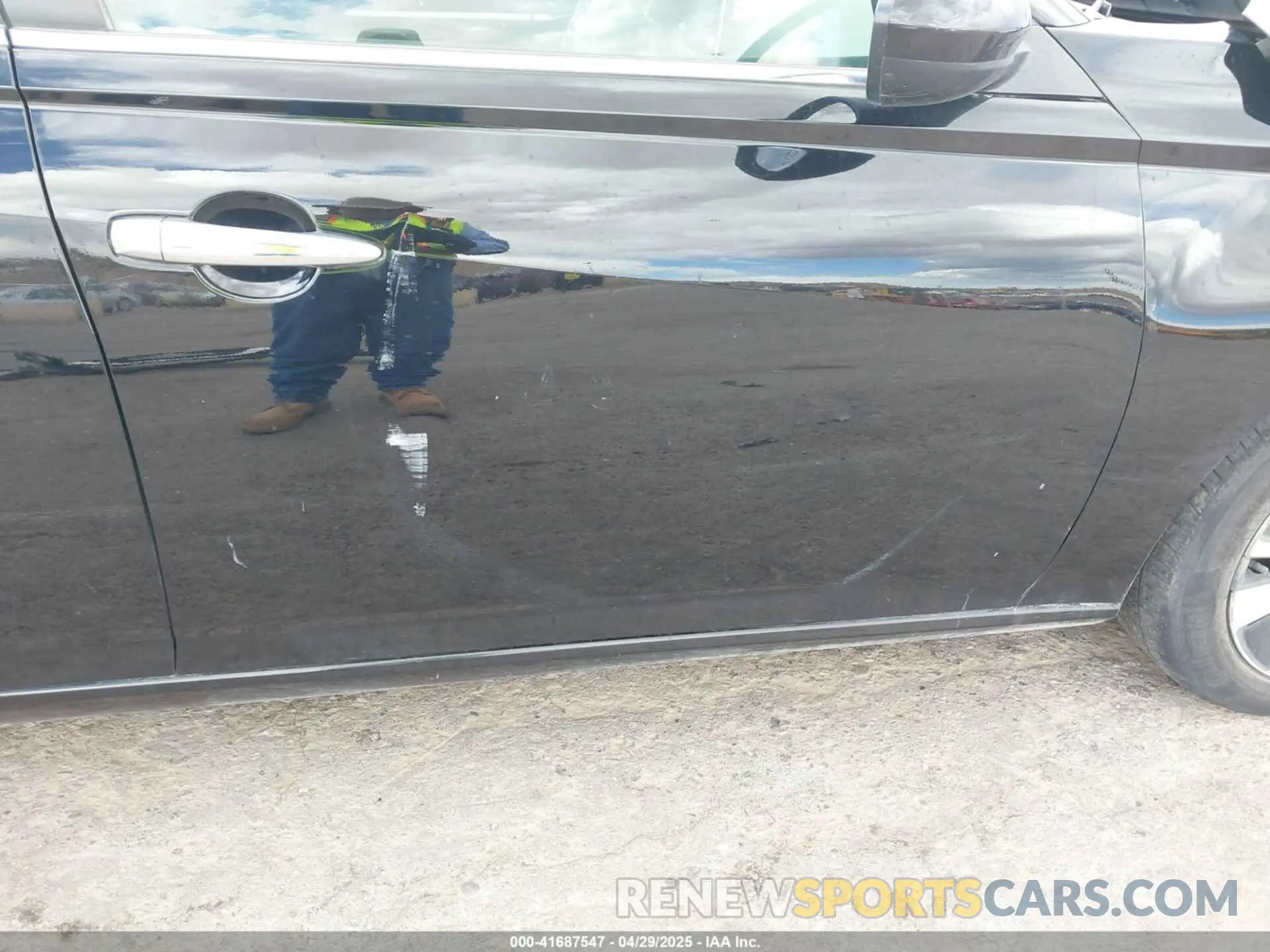 18 Photograph of a damaged car 1N4BL4DV6NN423999 NISSAN ALTIMA 2022