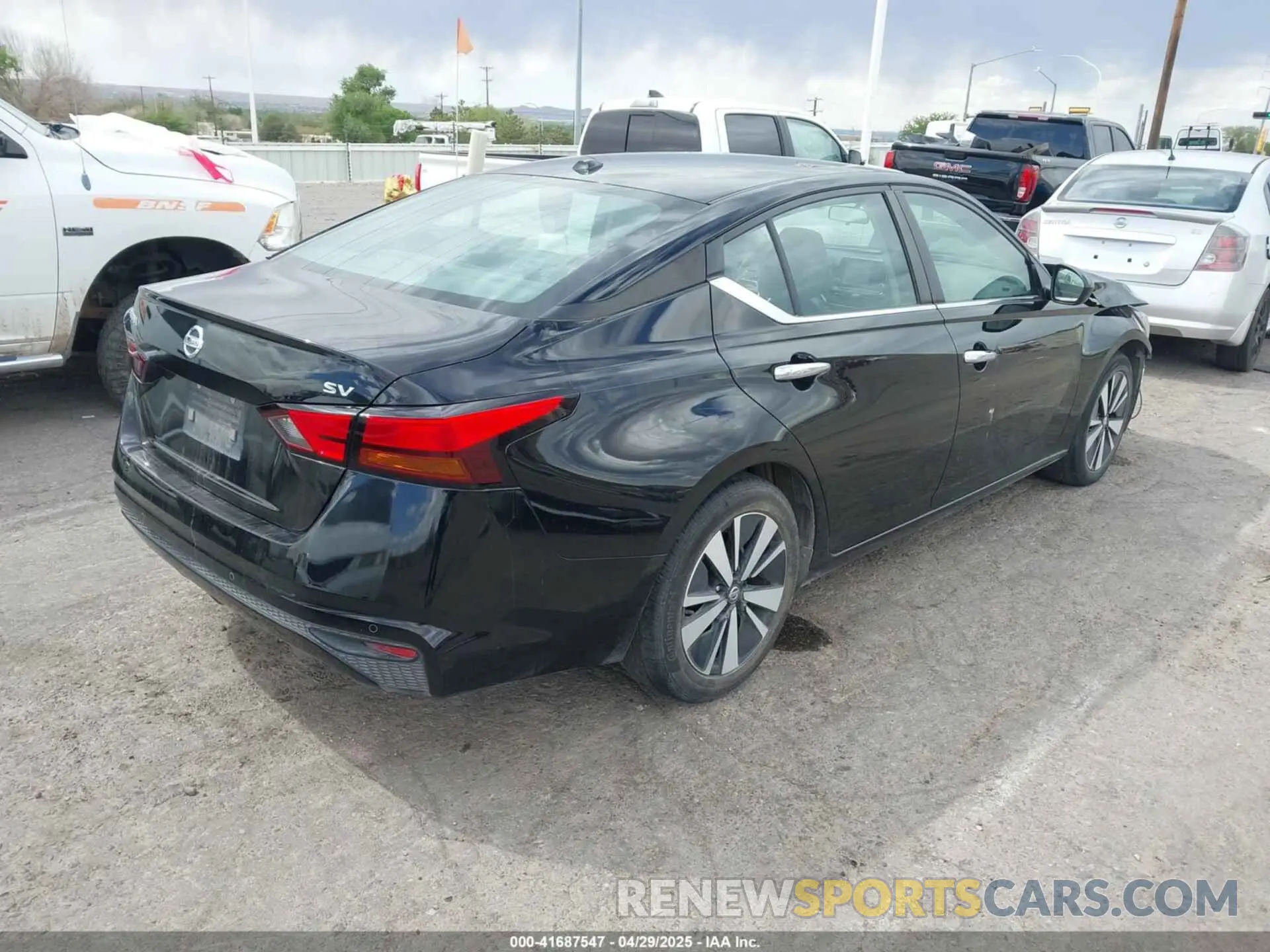 4 Photograph of a damaged car 1N4BL4DV6NN423999 NISSAN ALTIMA 2022