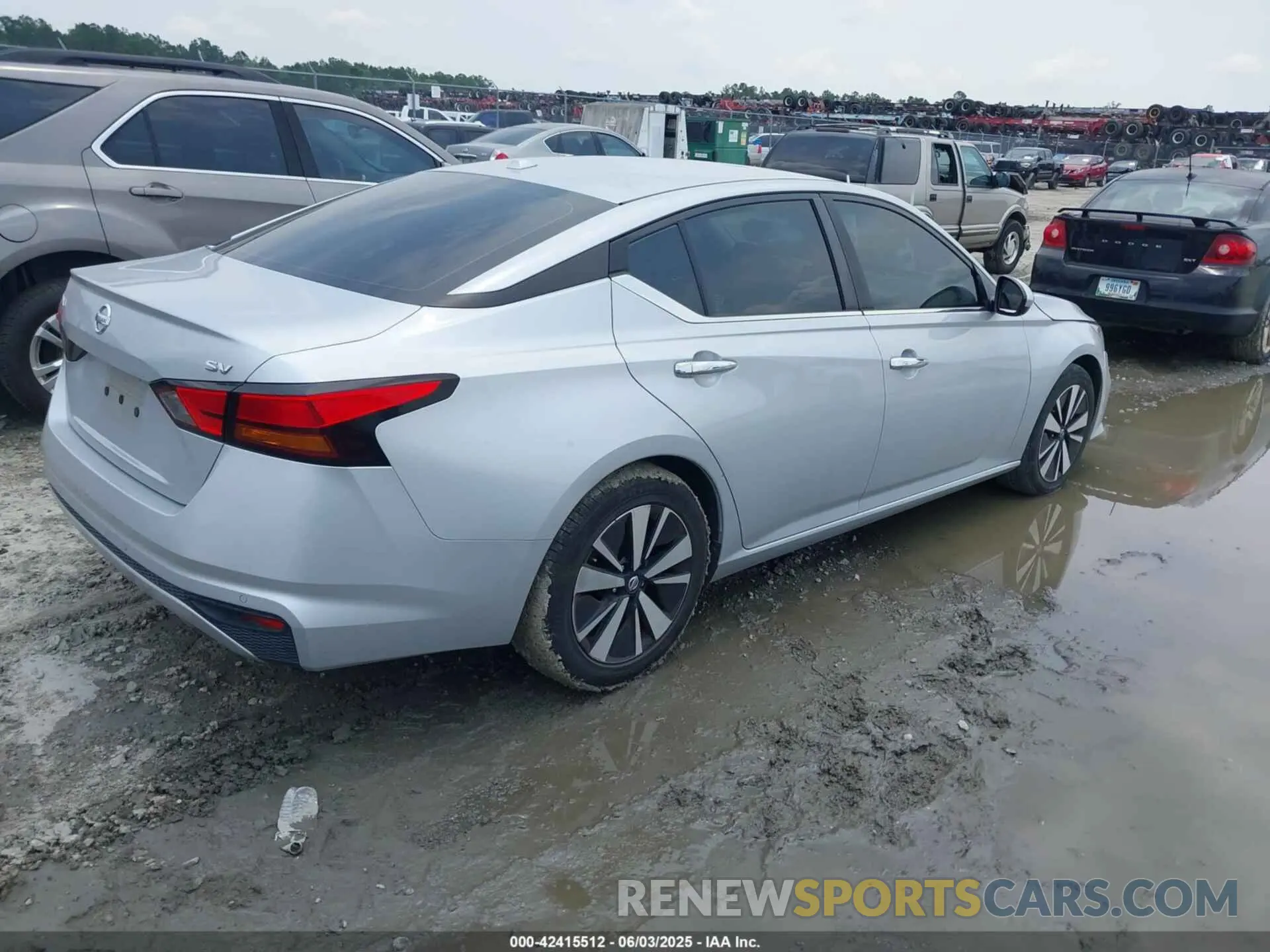 4 Photograph of a damaged car 1N4BL4DV7NN306965 NISSAN ALTIMA 2022