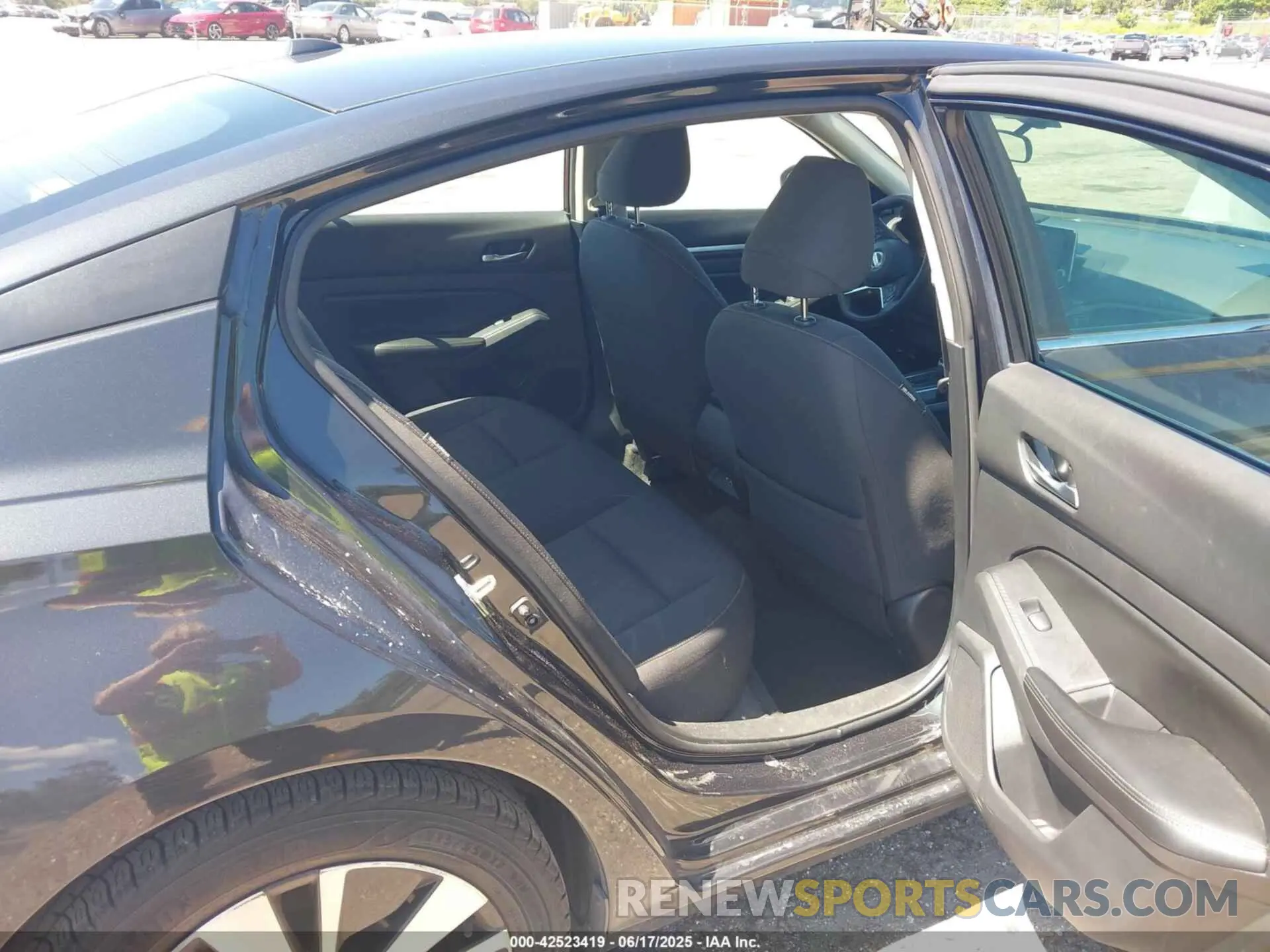 8 Photograph of a damaged car 1N4BL4DV7NN325015 NISSAN ALTIMA 2022
