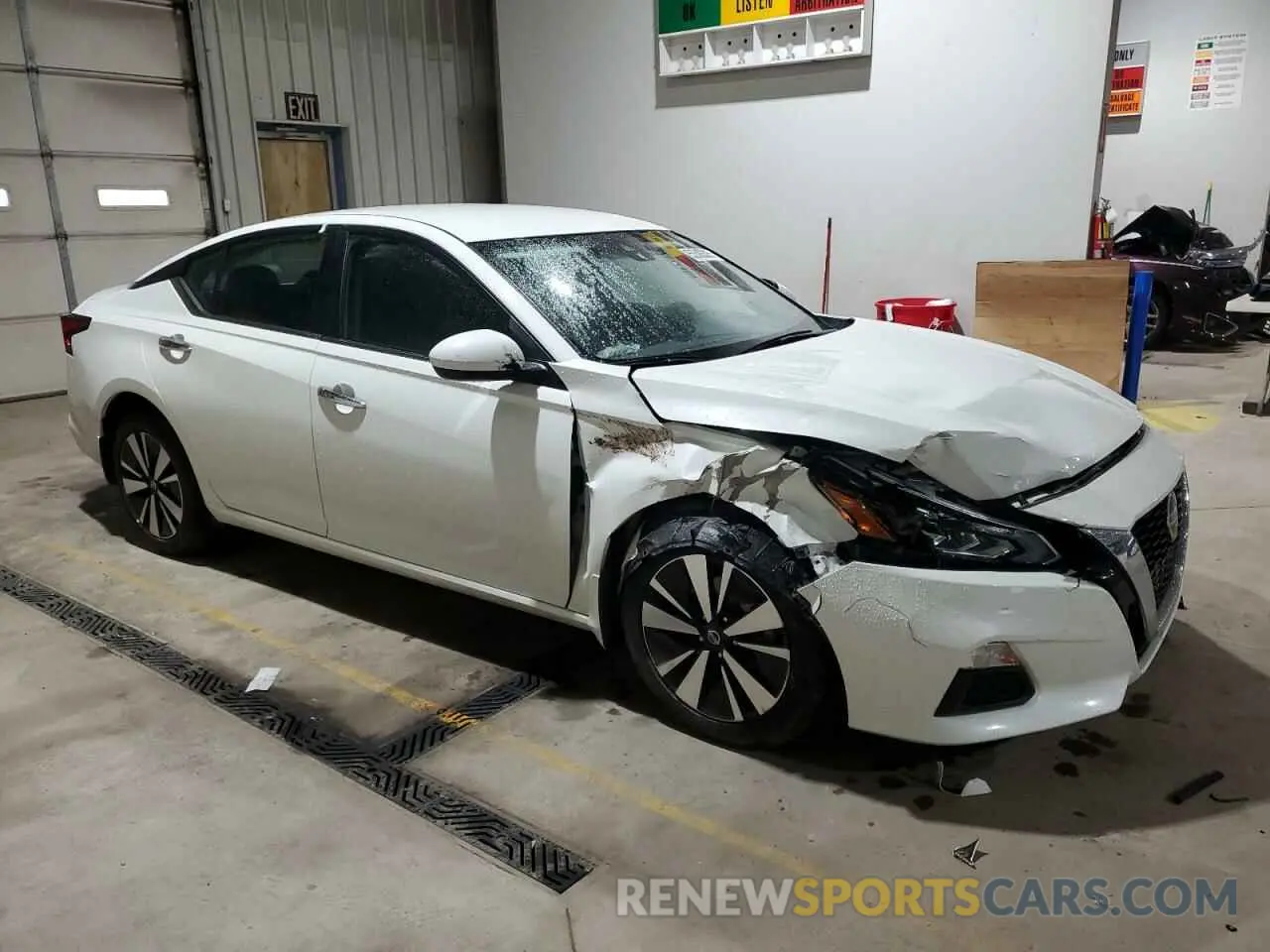 4 Photograph of a damaged car 1N4BL4DV7NN353946 NISSAN ALTIMA 2022