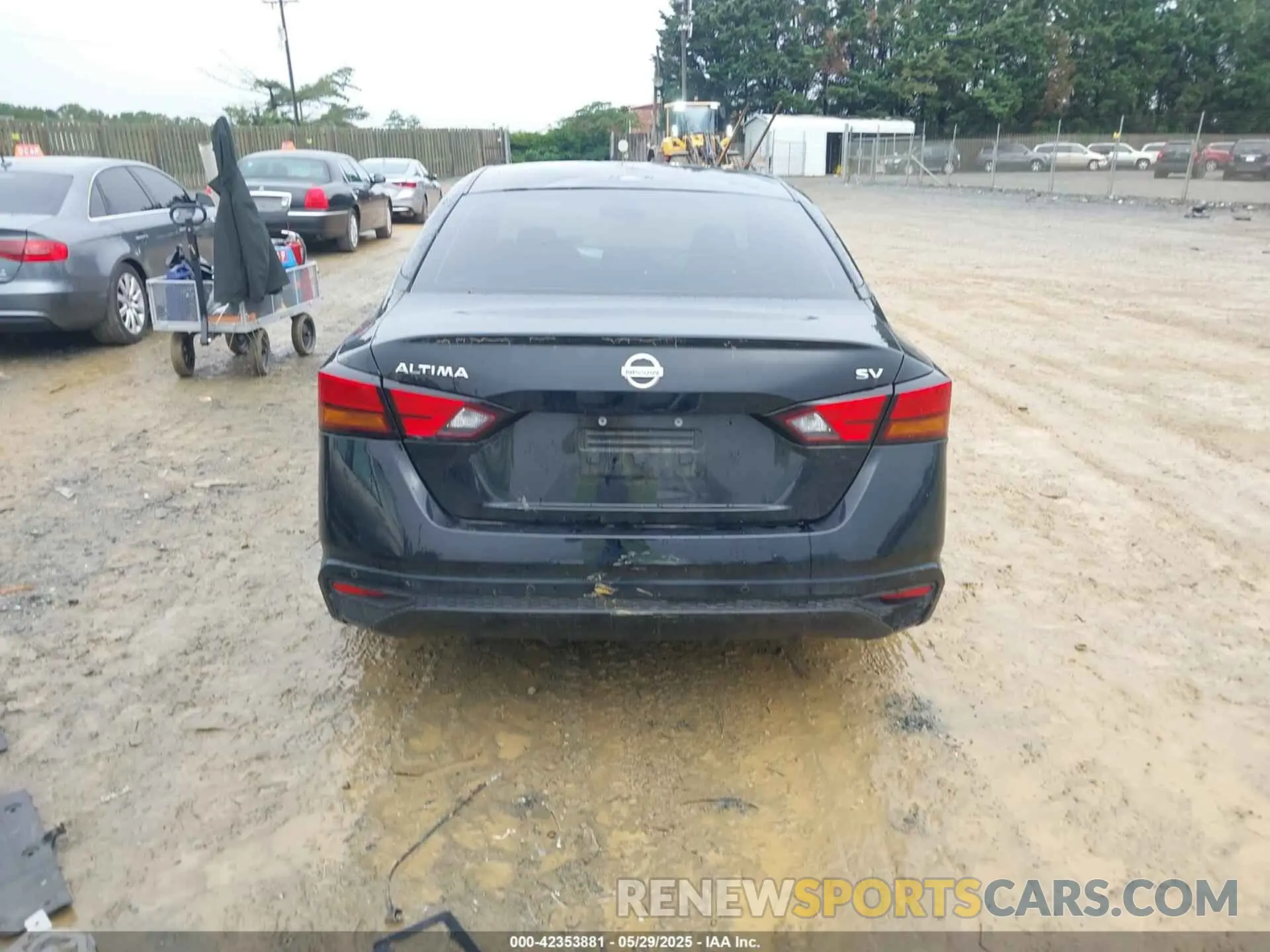 17 Photograph of a damaged car 1N4BL4DV7NN366244 NISSAN ALTIMA 2022