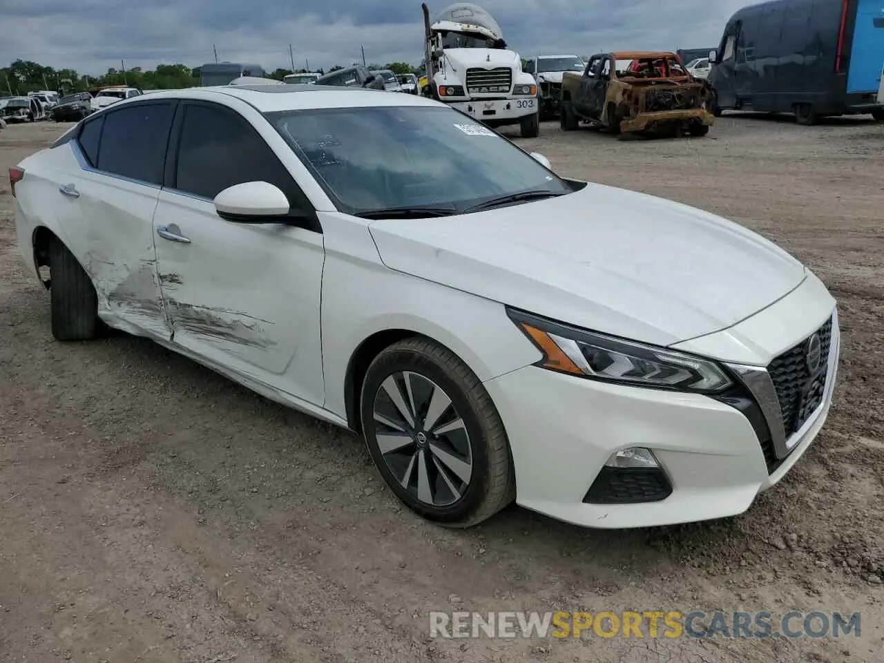 4 Photograph of a damaged car 1N4BL4DV7NN371282 NISSAN ALTIMA 2022