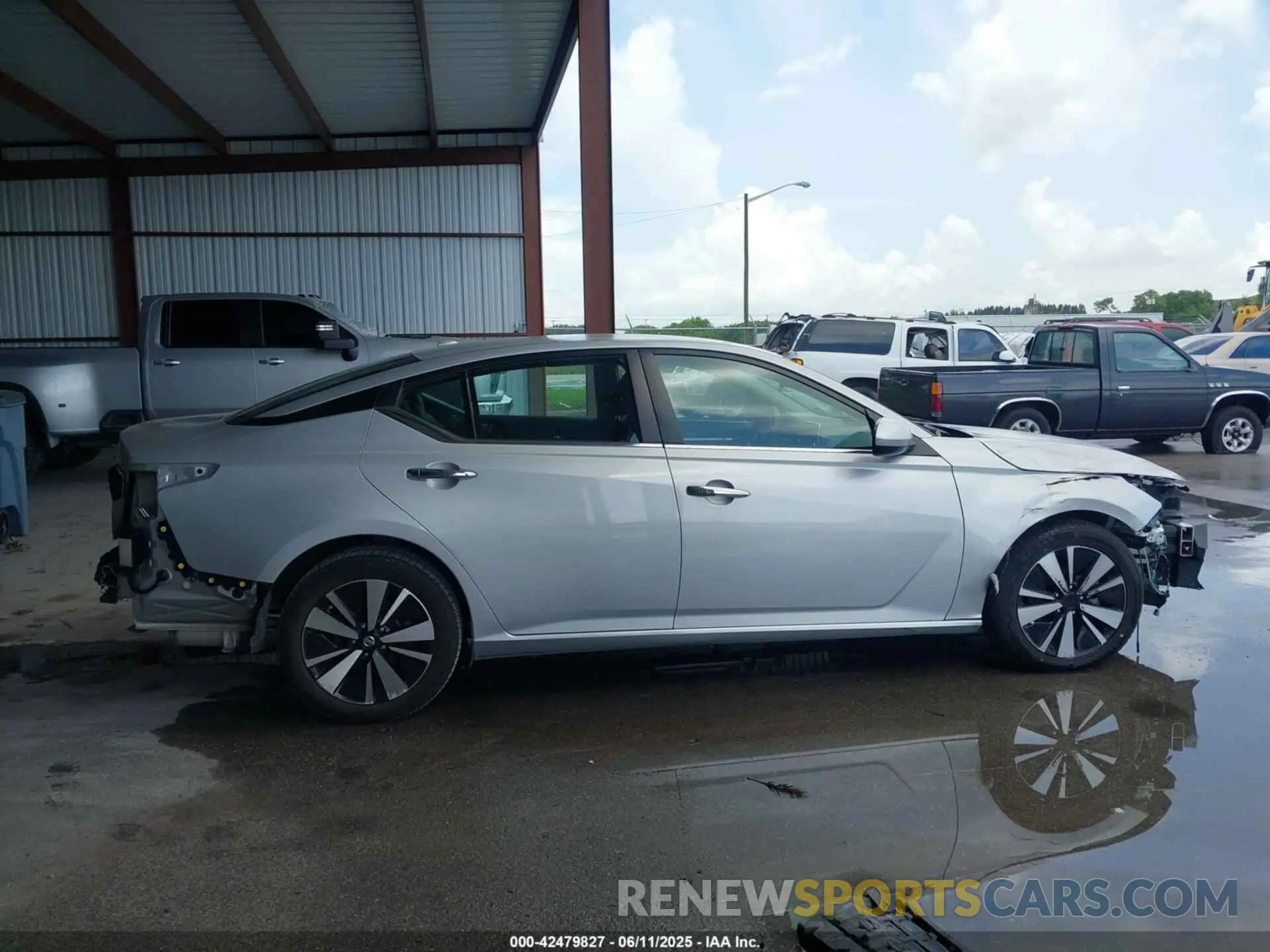 14 Photograph of a damaged car 1N4BL4DV8NN305632 NISSAN ALTIMA 2022