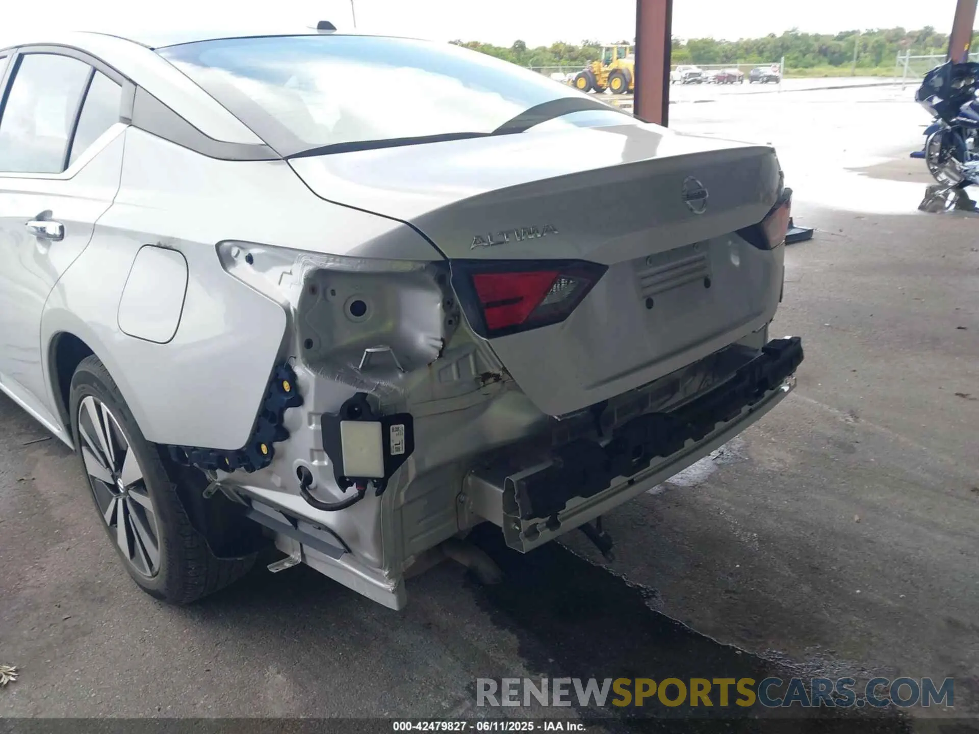 20 Photograph of a damaged car 1N4BL4DV8NN305632 NISSAN ALTIMA 2022
