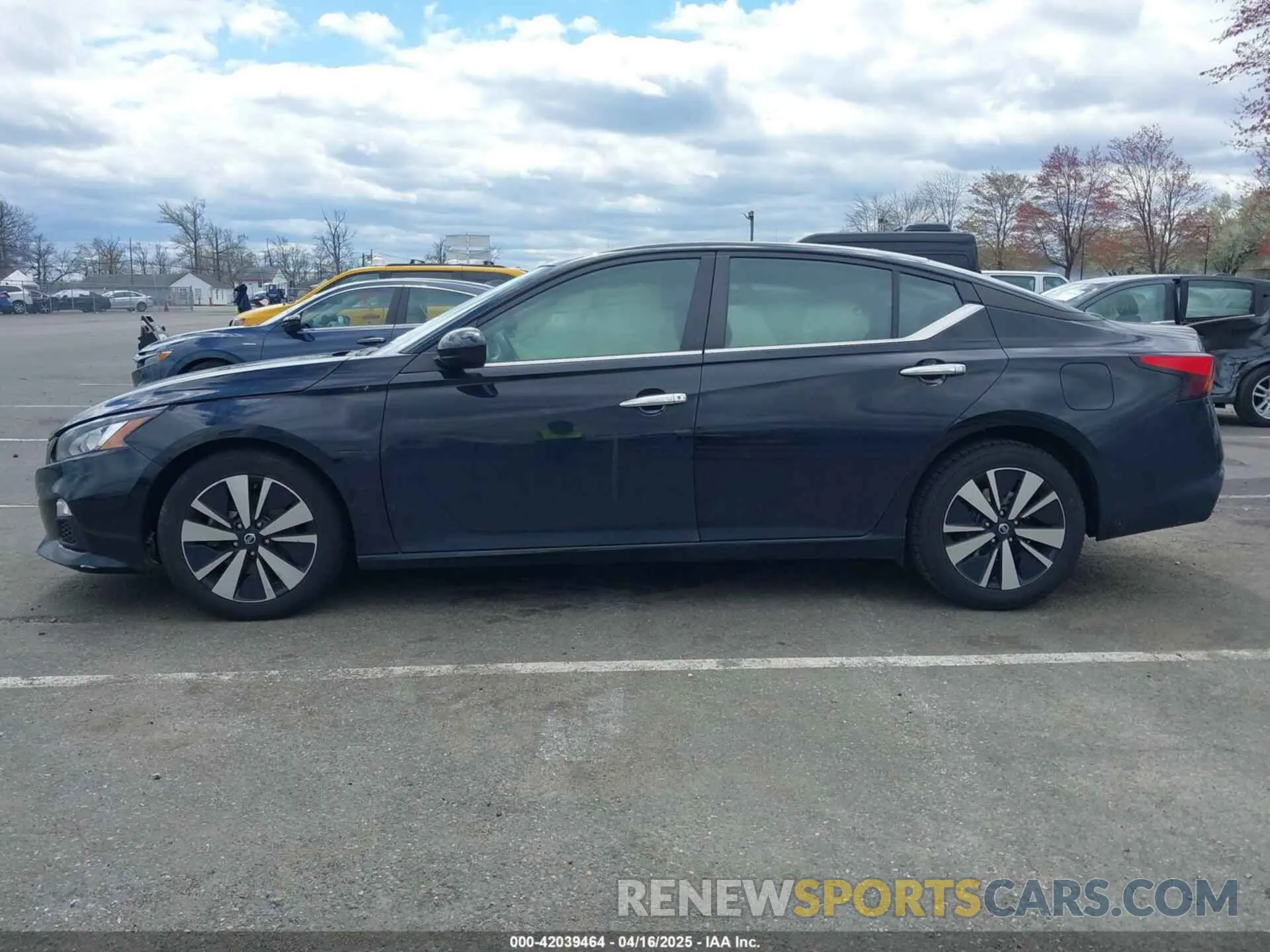 14 Photograph of a damaged car 1N4BL4DV8NN318591 NISSAN ALTIMA 2022