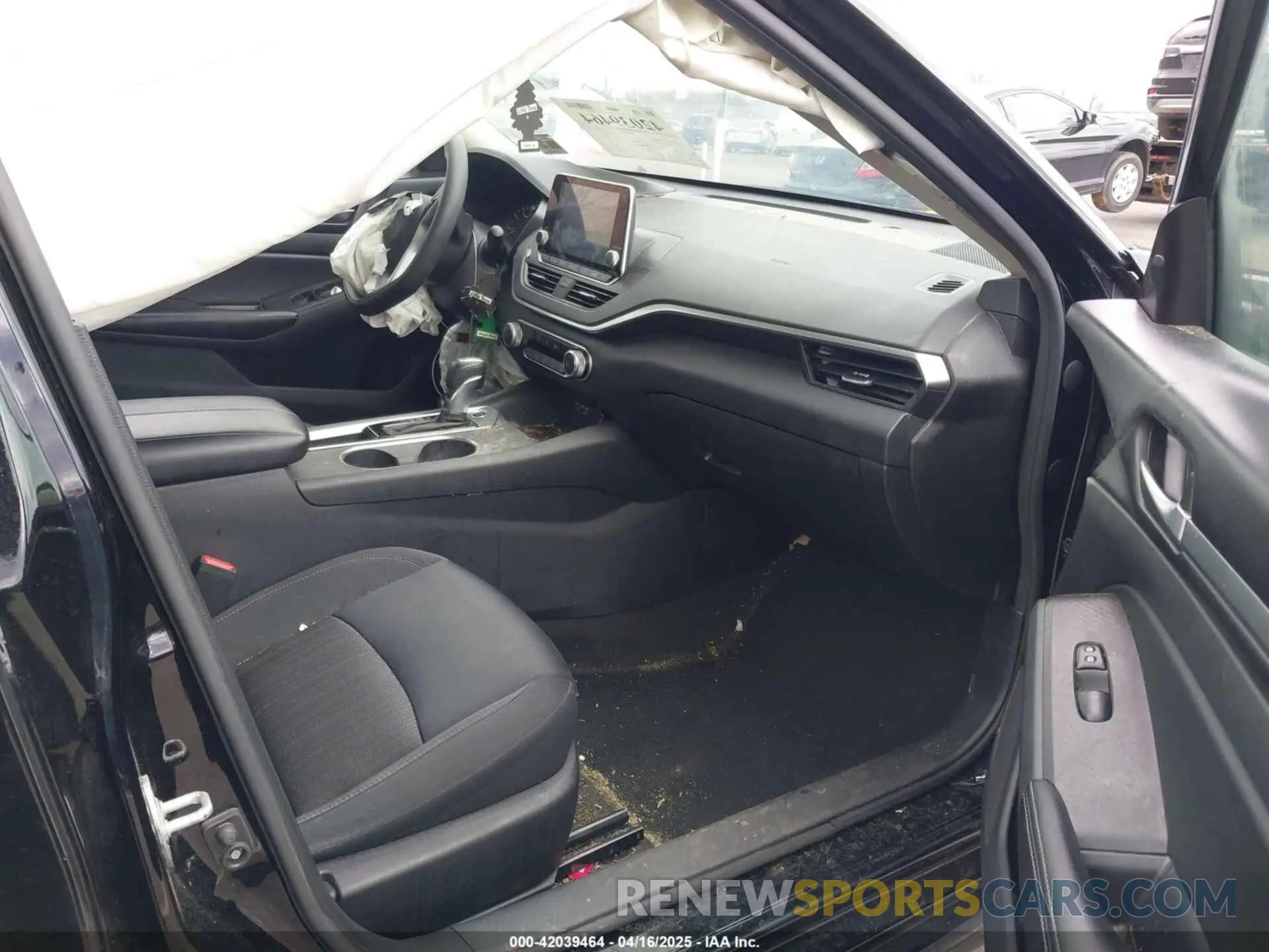 5 Photograph of a damaged car 1N4BL4DV8NN318591 NISSAN ALTIMA 2022