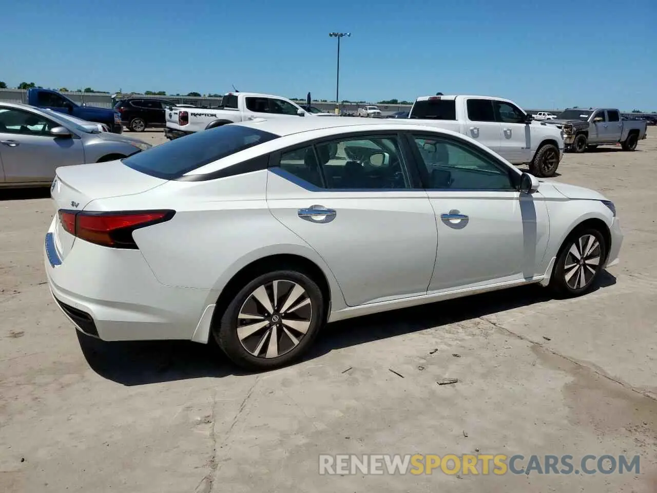 3 Photograph of a damaged car 1N4BL4DV8NN327260 NISSAN ALTIMA 2022